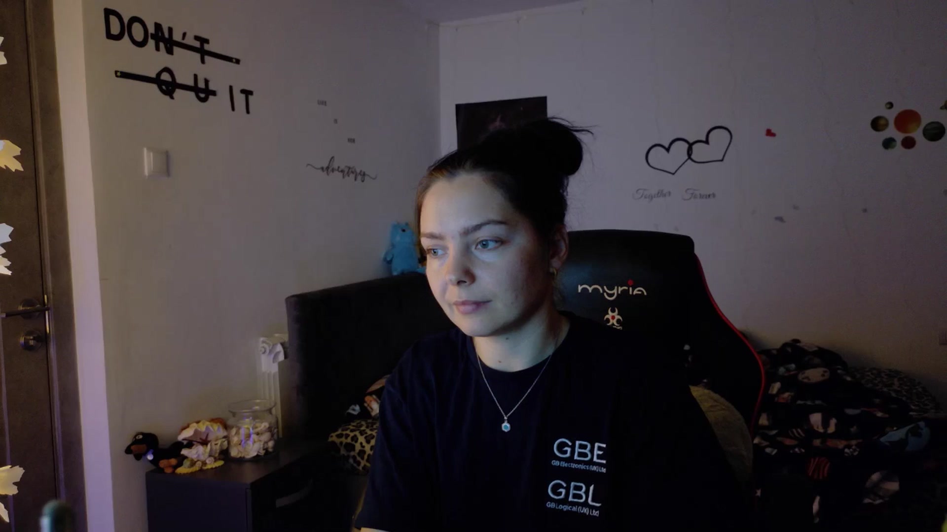 Gallery image thumbnail from YreneA's myfreecams stream on, 11/21/2025, 10:01 image 14 of 20