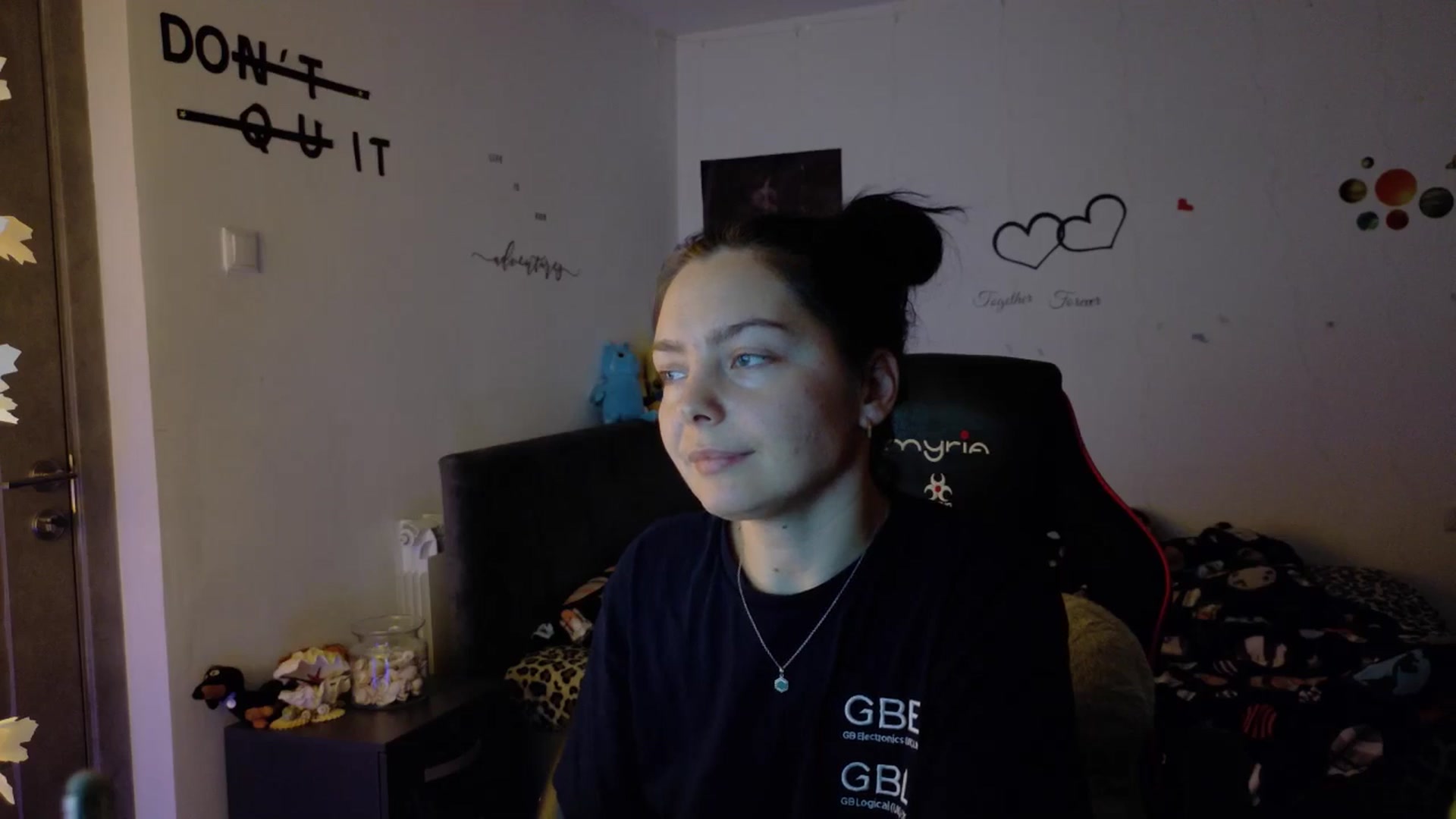 Gallery image thumbnail from YreneA's myfreecams stream on, 11/21/2025, 10:01 image 8 of 20