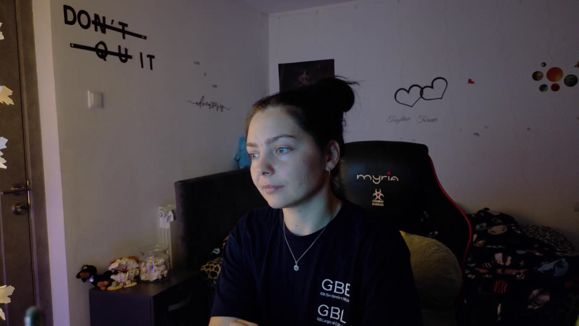 Gallery image thumbnail from YreneA's myfreecams stream on, 11/21/2025, 10:01 image 16 of 20
