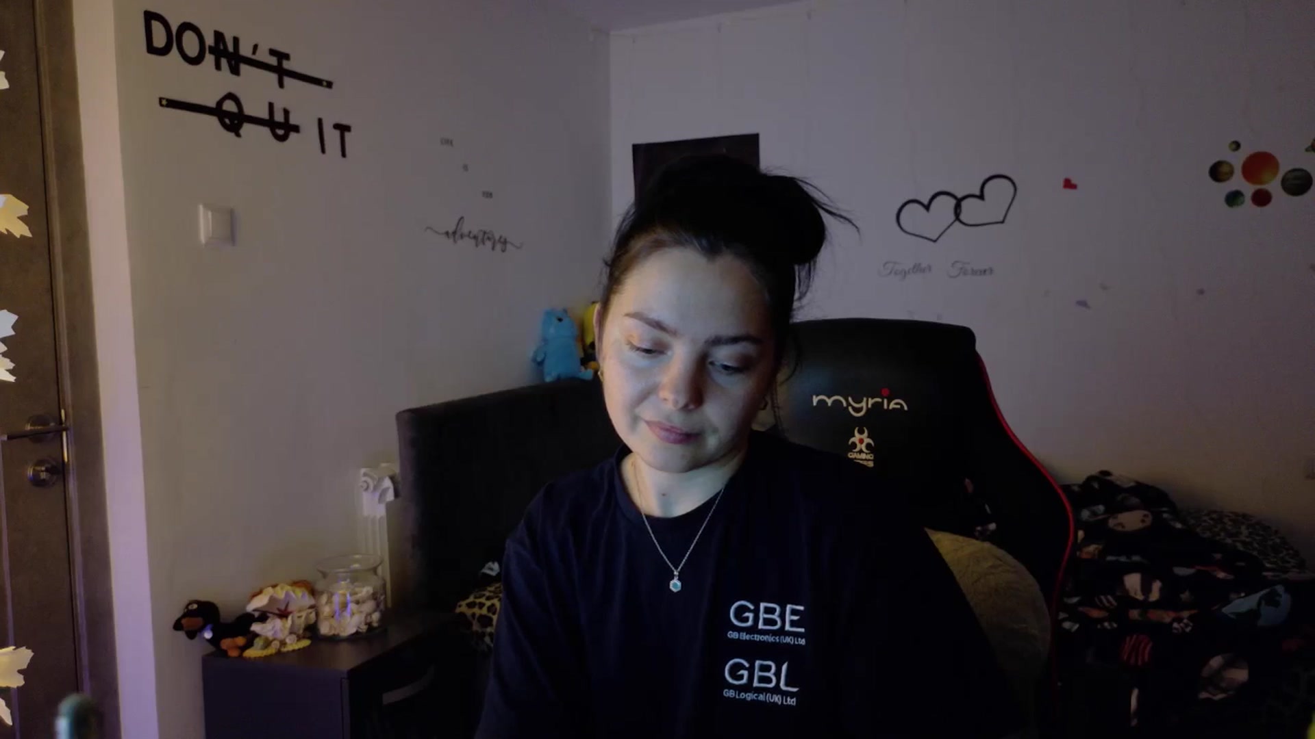 Gallery image thumbnail from YreneA's myfreecams stream on, 11/21/2025, 10:01 image 6 of 20