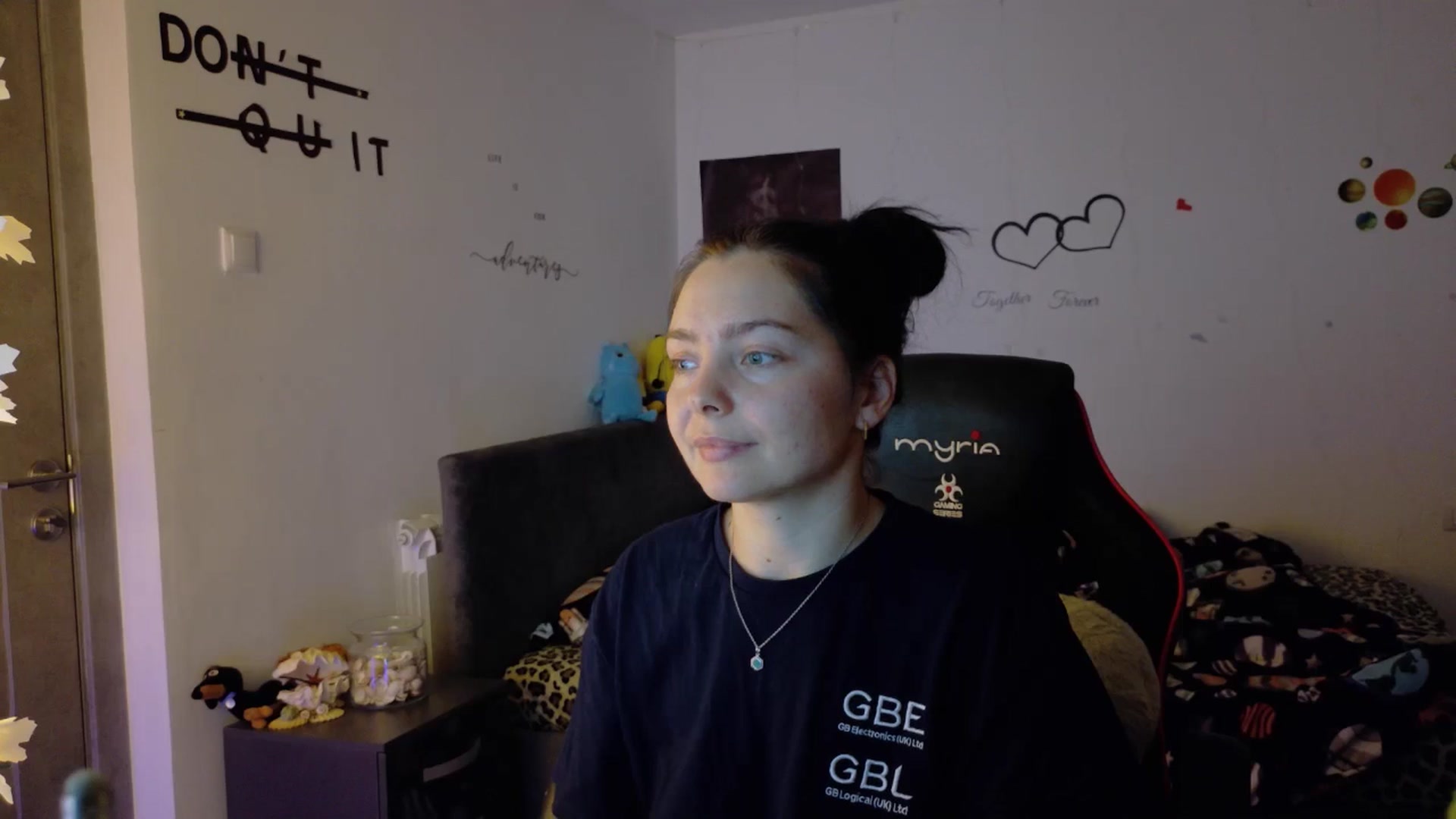 Gallery image thumbnail from YreneA's myfreecams stream on, 11/21/2025, 10:01 image 18 of 20