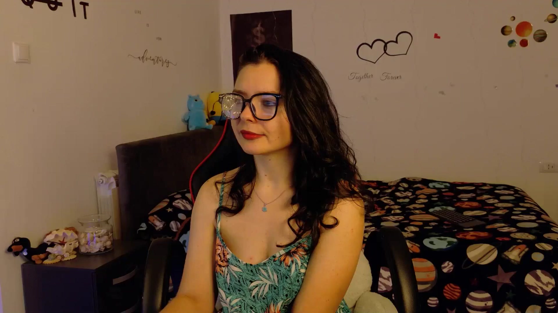 Gallery image thumbnail from YreneA's myfreecams stream on, 11/23/2025, 08:48 image 11 of 20