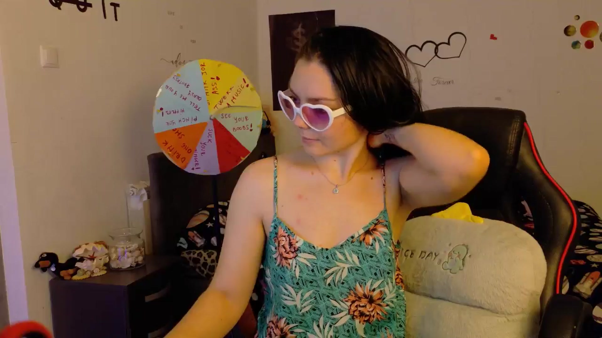 Gallery image thumbnail from YreneA's myfreecams stream on, 11/24/2025, 17:56 image 5 of 20