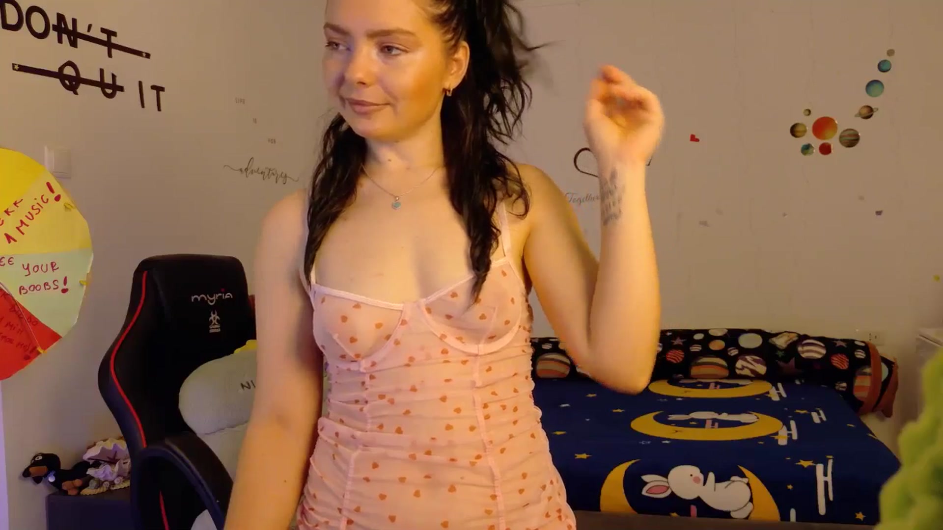 Gallery image thumbnail from YreneA's myfreecams stream on, 11/27/2025, 08:24 image 8 of 20