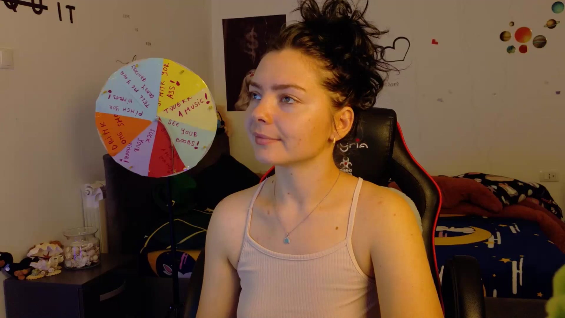 Gallery image thumbnail from YreneA's myfreecams stream on, 11/28/2025, 08:31 image 14 of 20