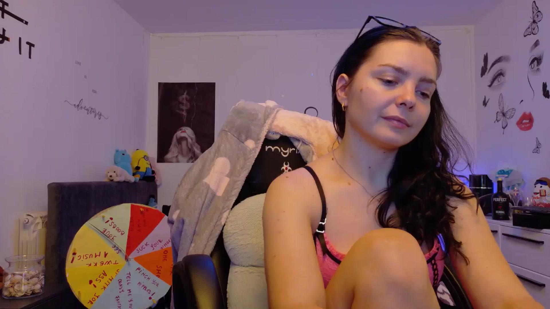 Gallery image thumbnail from YreneA's myfreecams stream on, 12/03/2025, 17:49 image 14 of 20