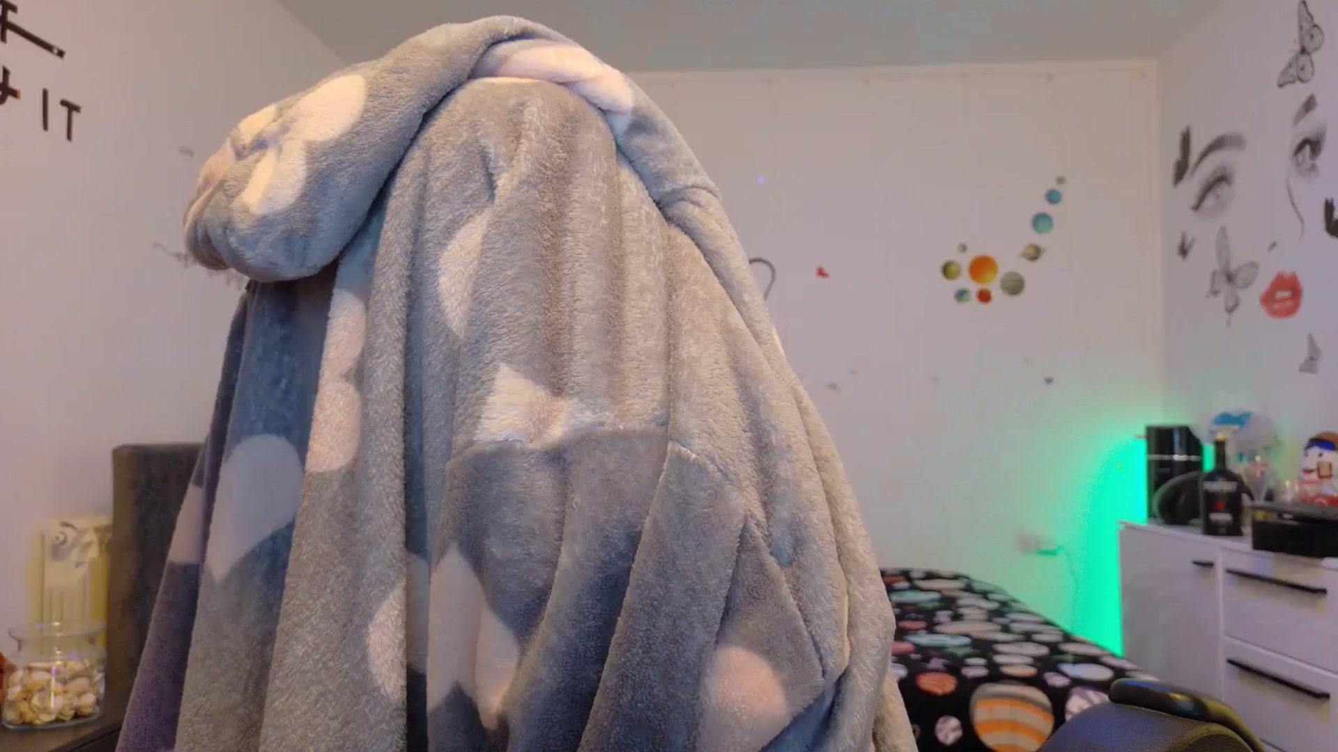 Gallery image thumbnail from YreneA's myfreecams stream on, 12/03/2025, 17:49 image 11 of 20