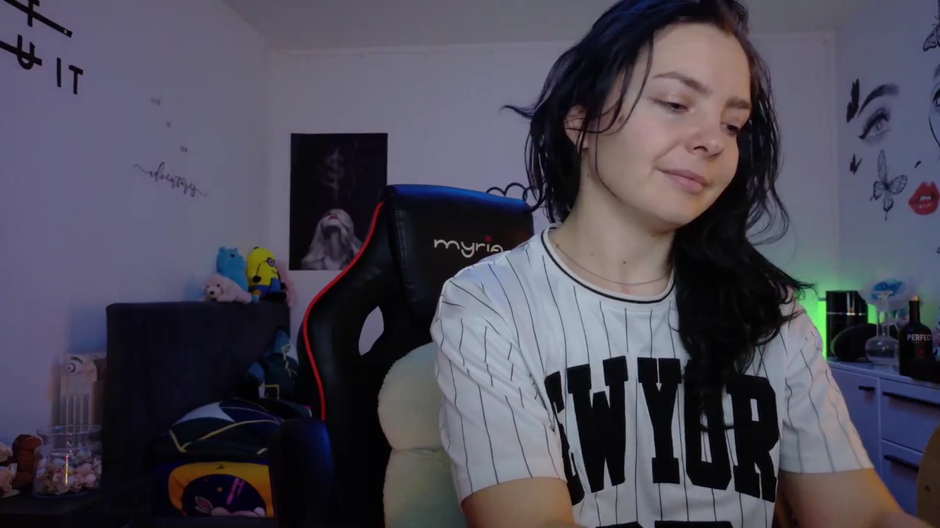 Gallery image thumbnail from YreneA's myfreecams stream on, 12/07/2025, 08:51 image 19 of 20