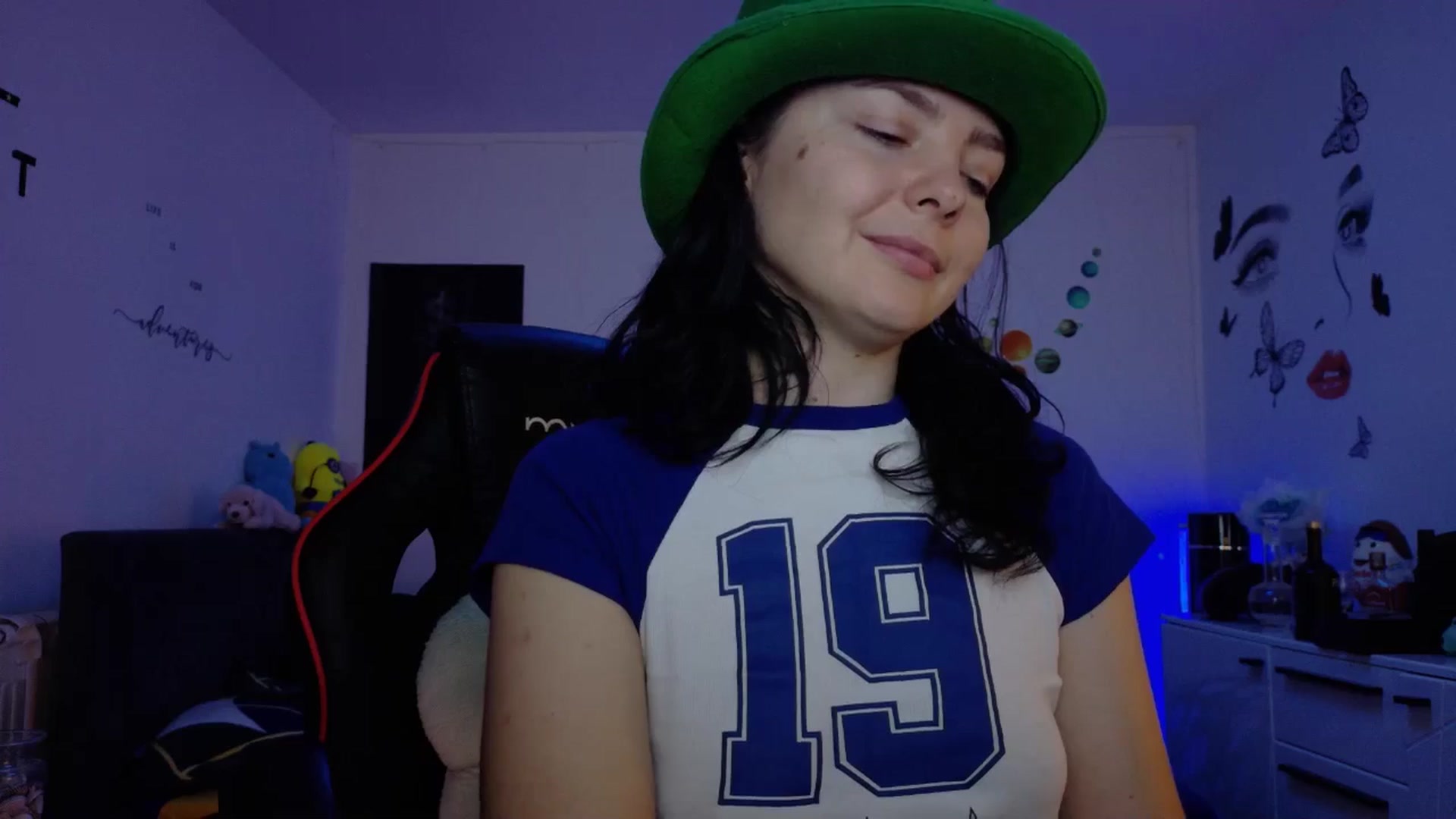 Gallery image thumbnail from YreneA's myfreecams stream on, 12/08/2025, 08:34 image 11 of 20