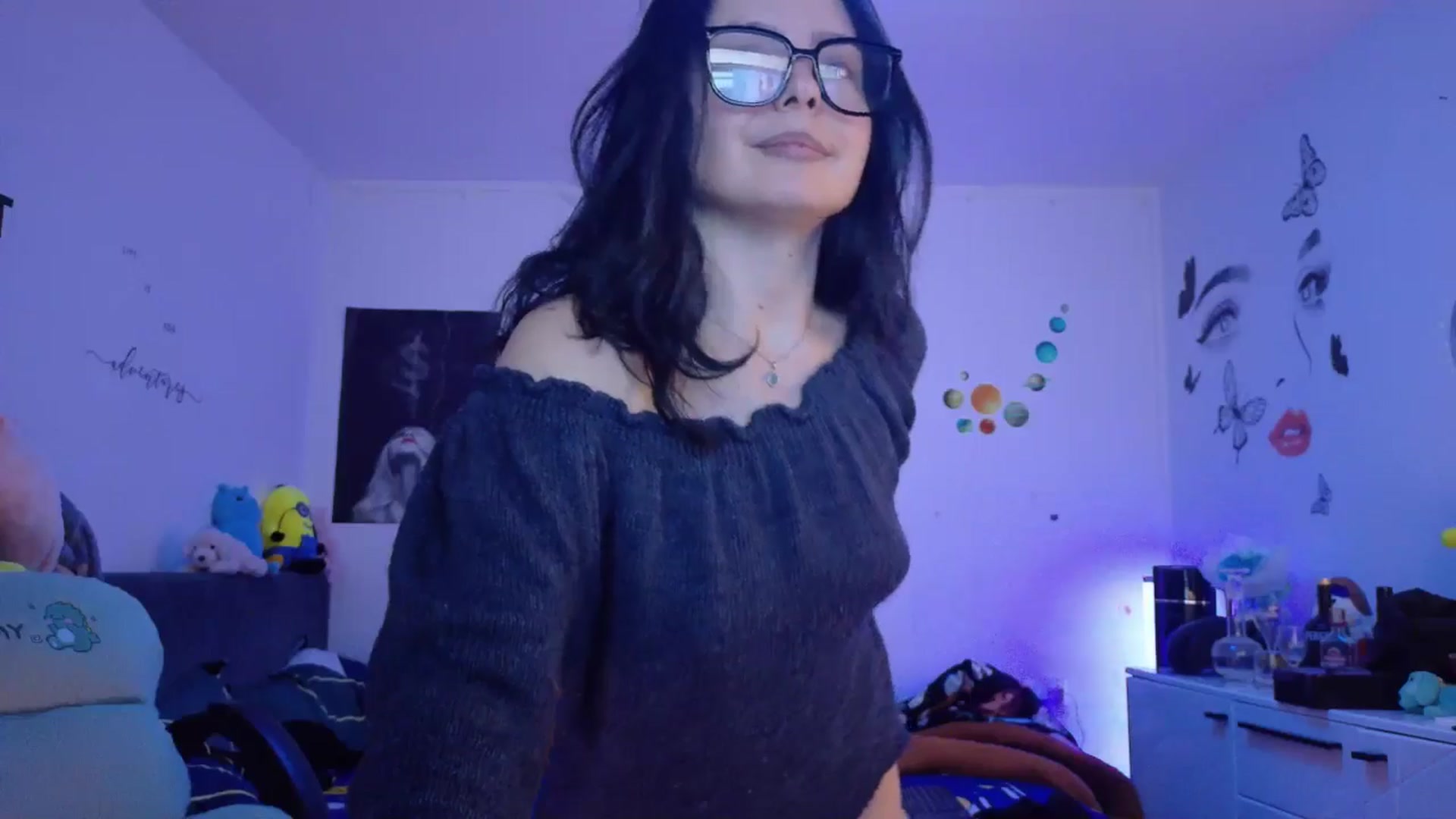 Gallery image thumbnail from YreneA's myfreecams stream on, 12/10/2025, 18:23 image 16 of 20