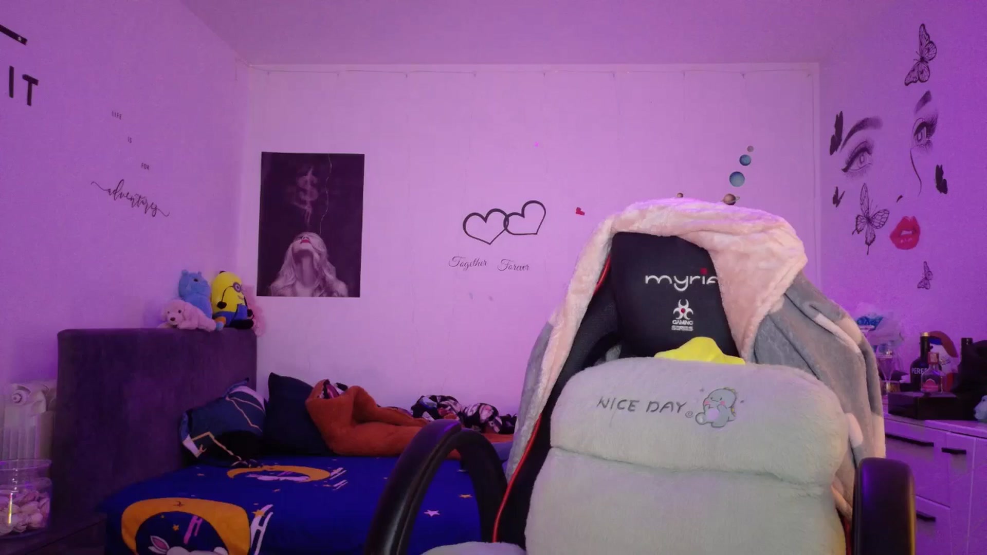 Gallery image thumbnail from YreneA's myfreecams stream on, 12/12/2025, 08:06 image 20 of 20