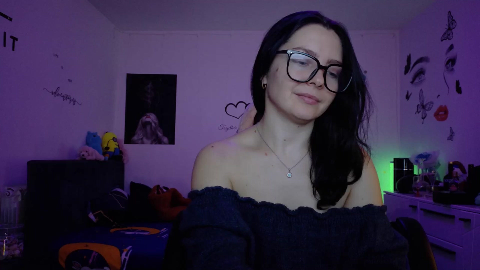 Gallery image thumbnail from YreneA's myfreecams stream on, 12/12/2025, 08:06 image 16 of 20