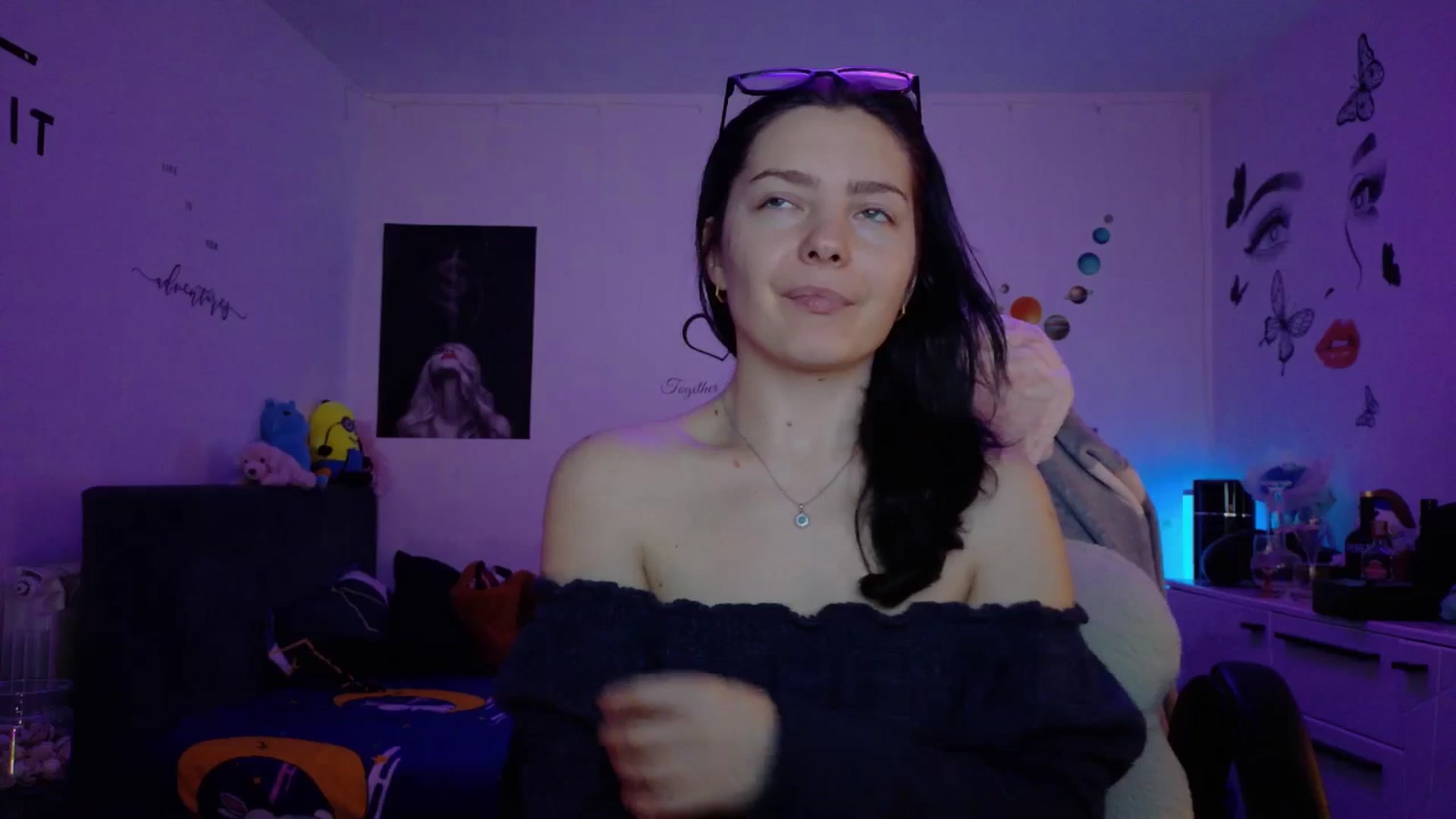Gallery image thumbnail from YreneA's myfreecams stream on, 12/12/2025, 08:06 image 17 of 20