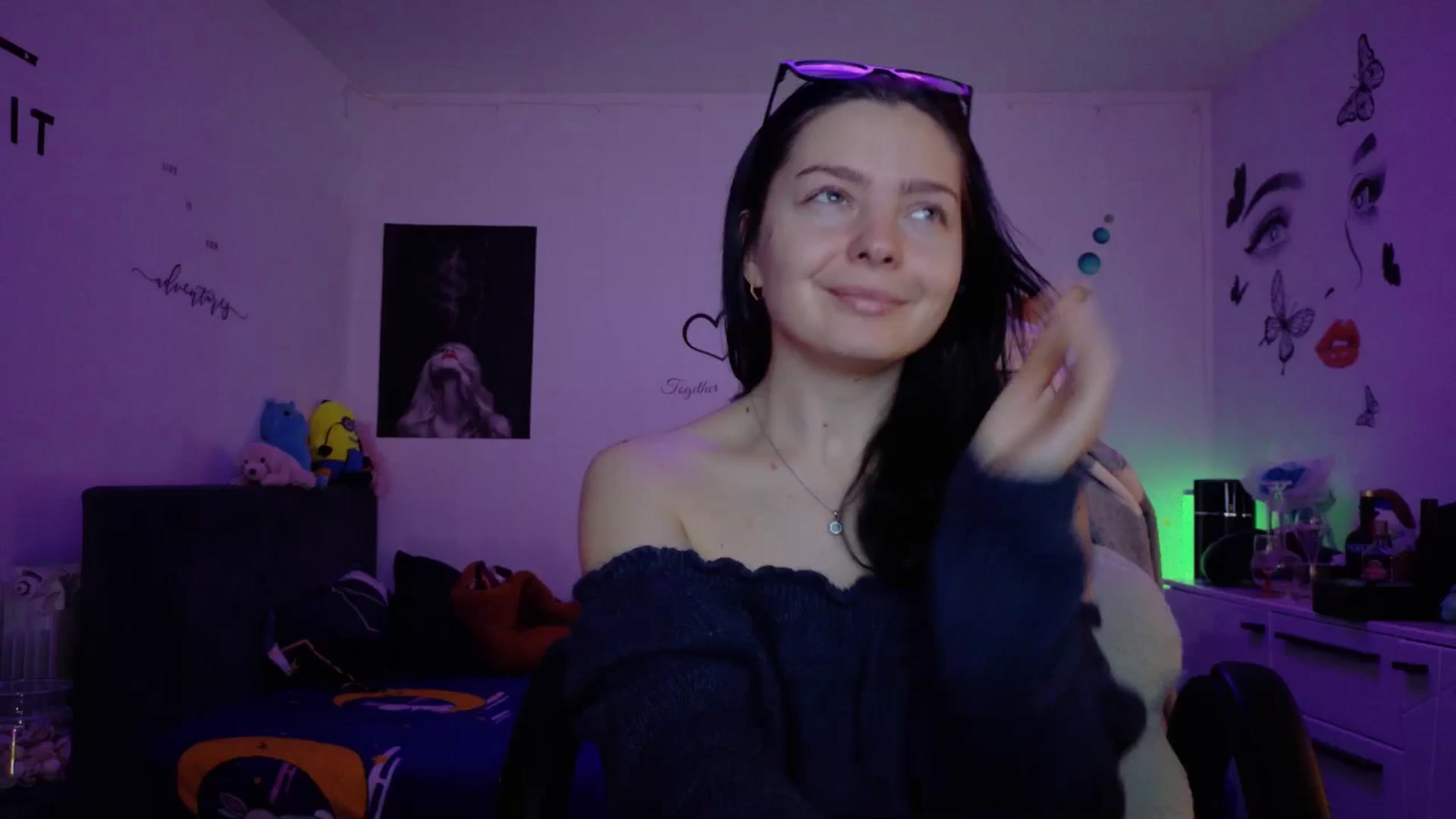 Gallery image thumbnail from YreneA's myfreecams stream on, 12/12/2025, 08:06 image 18 of 20