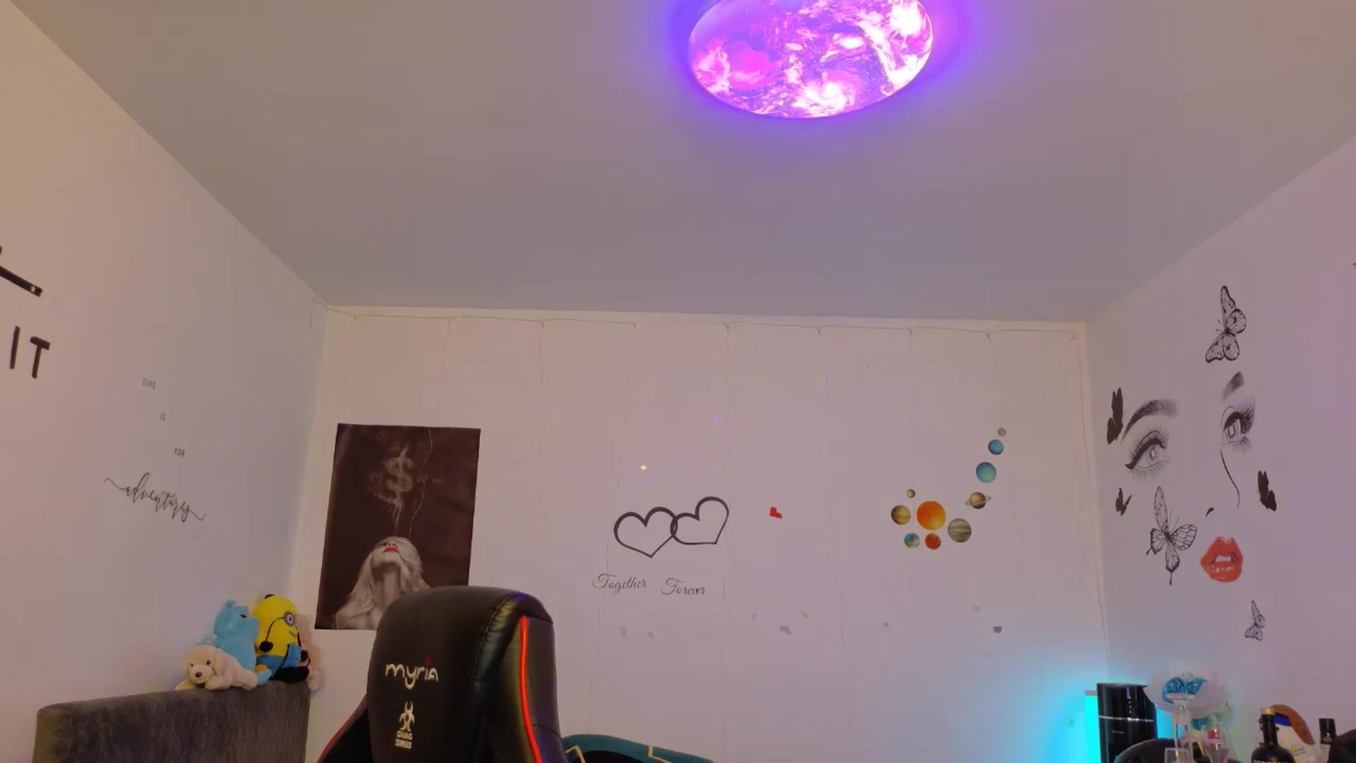 Gallery image thumbnail from YreneA's myfreecams stream on, 12/16/2025, 07:40 image 2 of 20