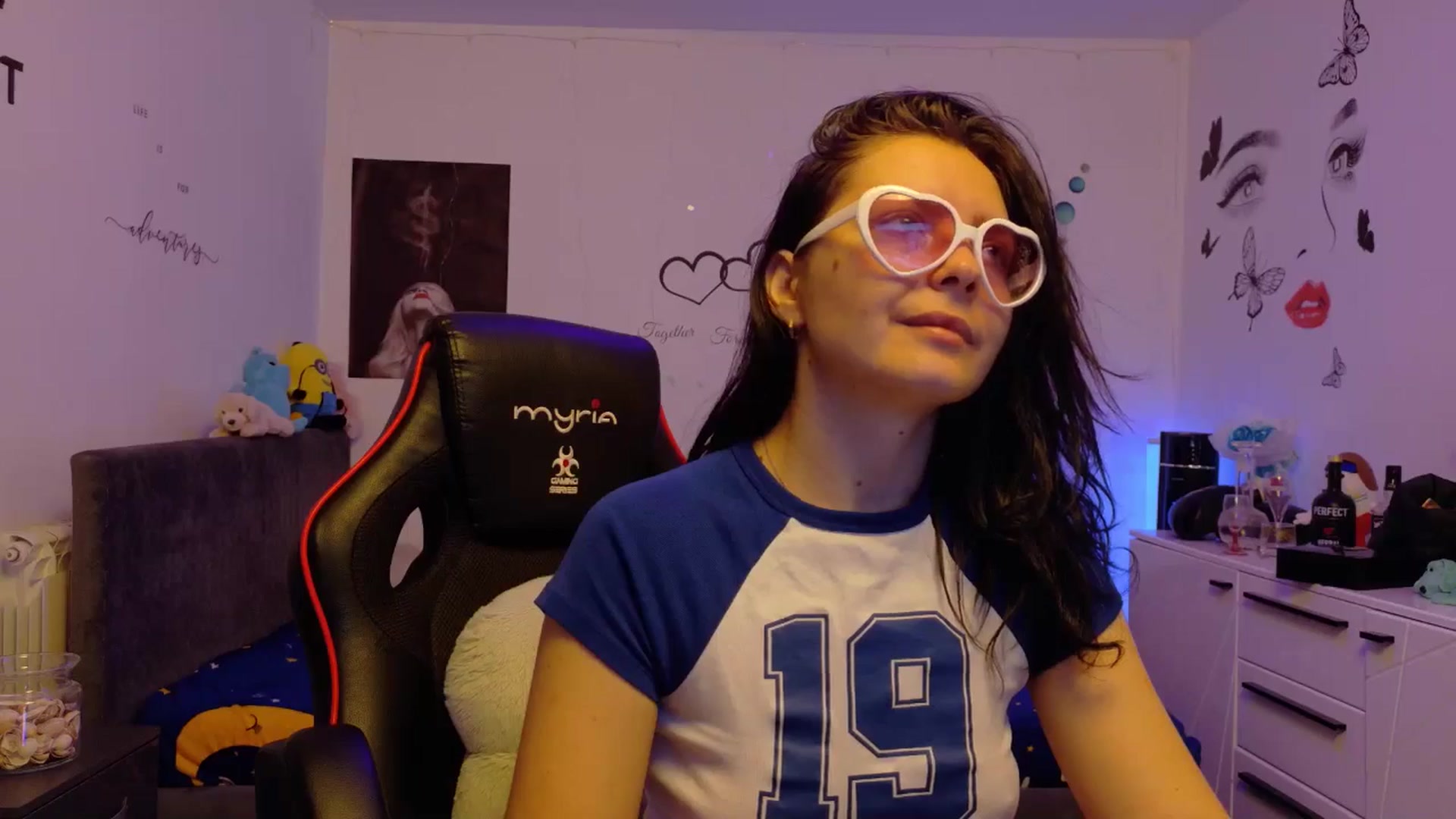 Gallery image thumbnail from YreneA's myfreecams stream on, 12/16/2025, 07:40 image 16 of 20