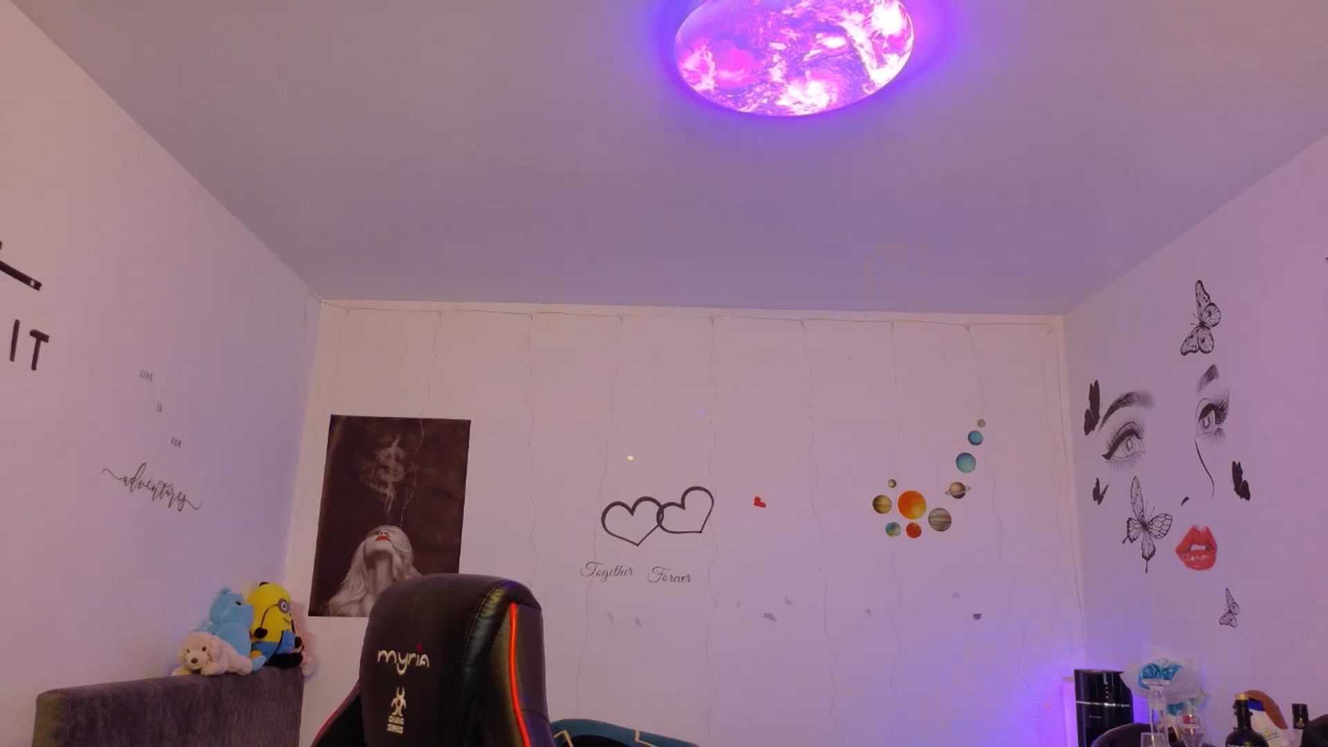 Gallery image thumbnail from YreneA's myfreecams stream on, 12/16/2025, 07:40 image 5 of 20