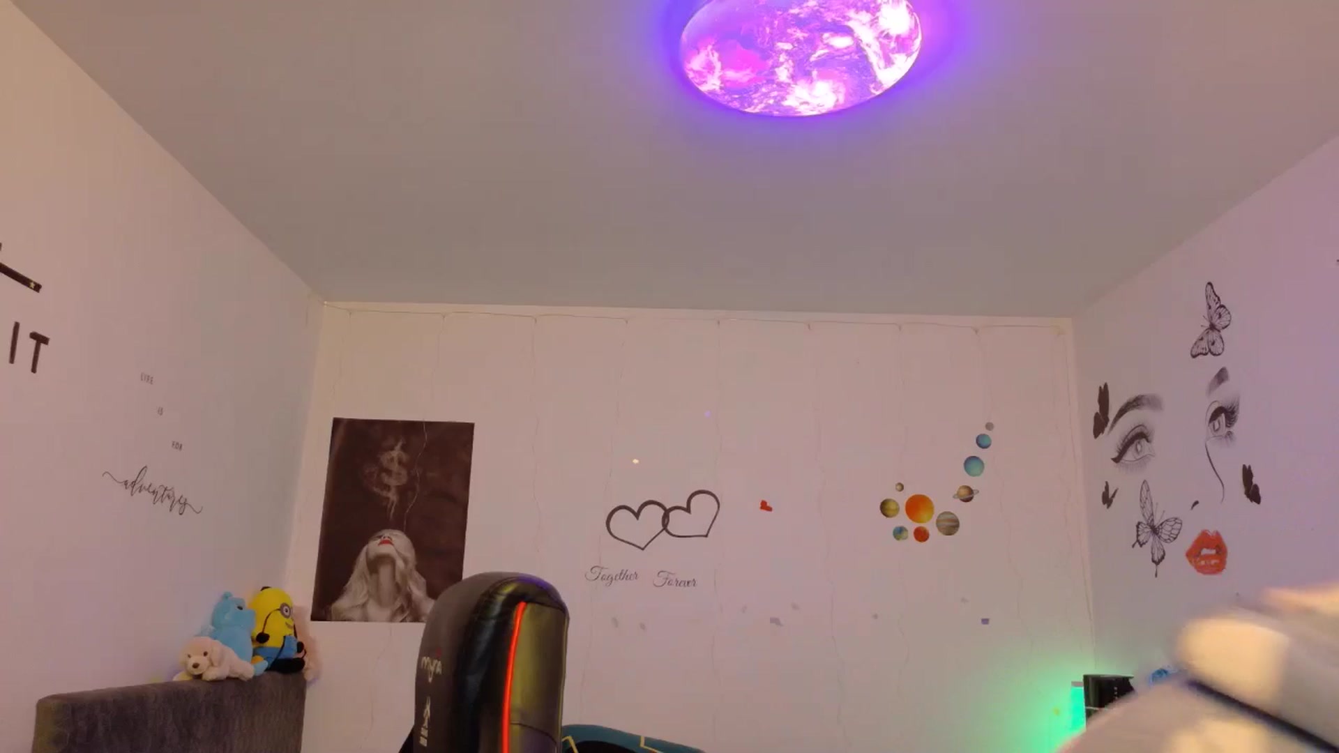 Gallery image thumbnail from YreneA's myfreecams stream on, 12/16/2025, 07:40 image 8 of 20