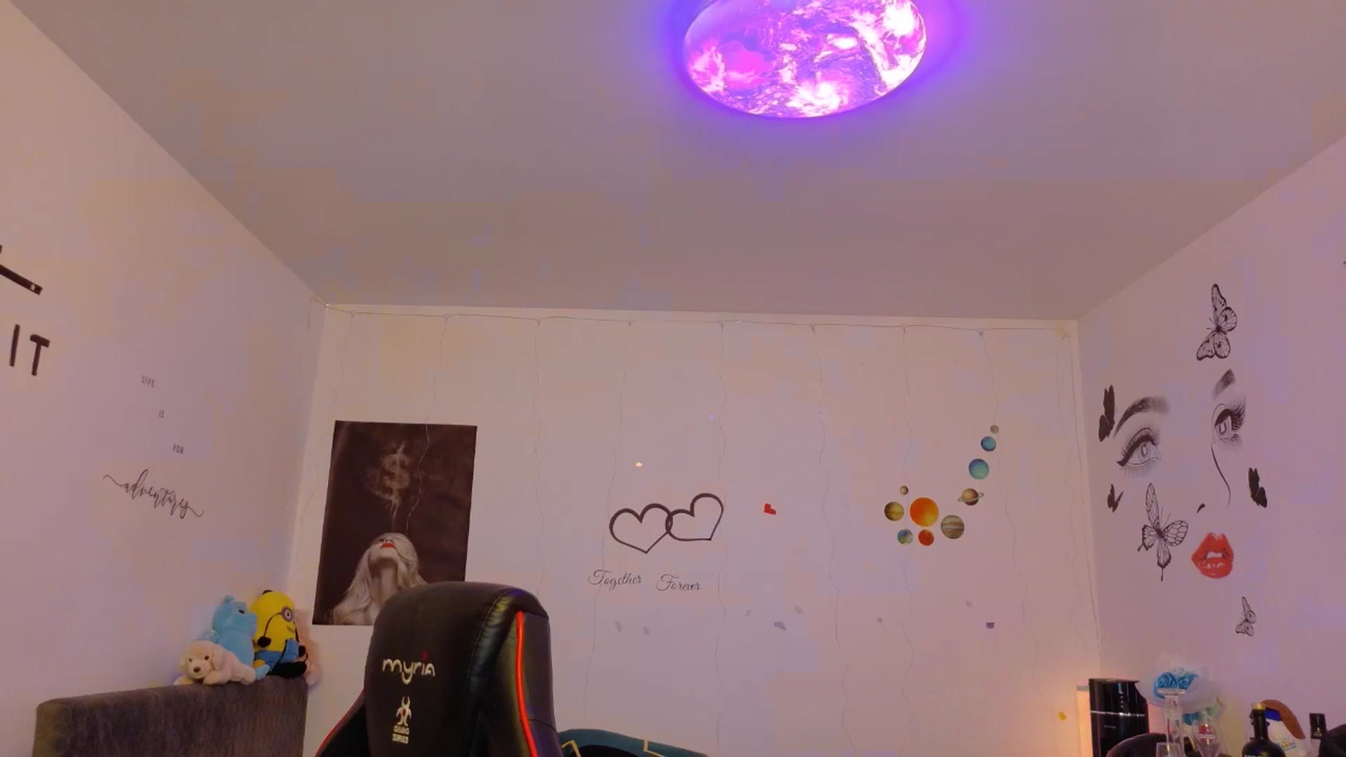 Gallery image thumbnail from YreneA's myfreecams stream on, 12/16/2025, 07:40 image 4 of 20