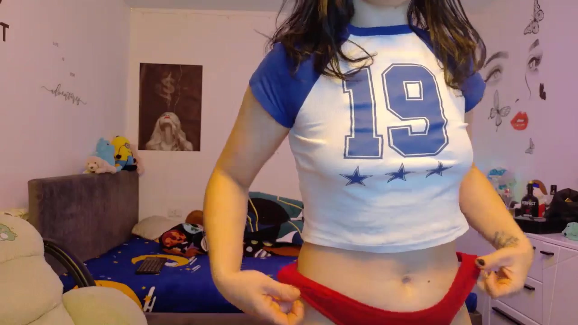 Gallery image thumbnail from YreneA's myfreecams stream on, 12/16/2025, 07:40 image 17 of 20