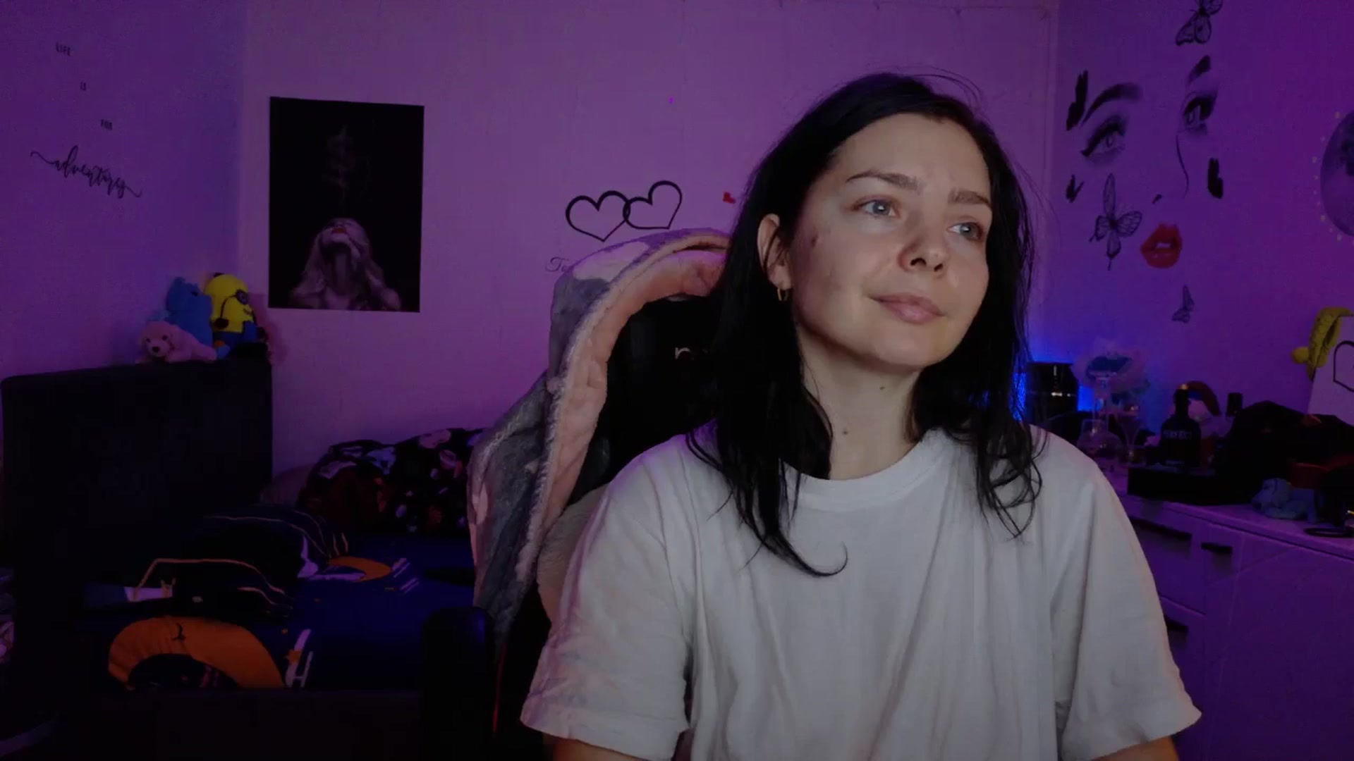 Gallery image thumbnail from YreneA's myfreecams stream on, 12/16/2025, 19:55 image 10 of 20