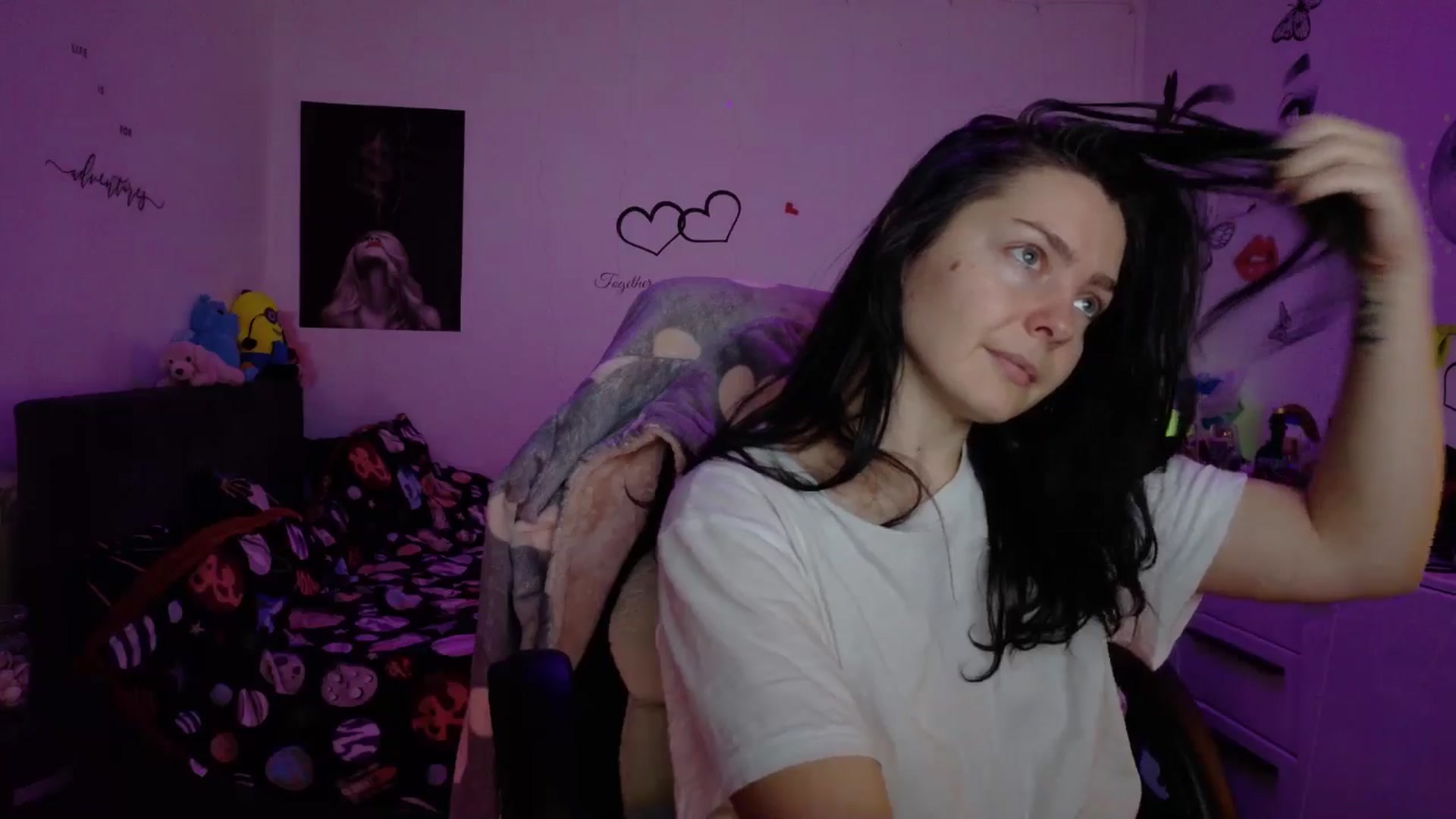 Gallery image thumbnail from YreneA's myfreecams stream on, 12/17/2025, 17:35 image 5 of 20