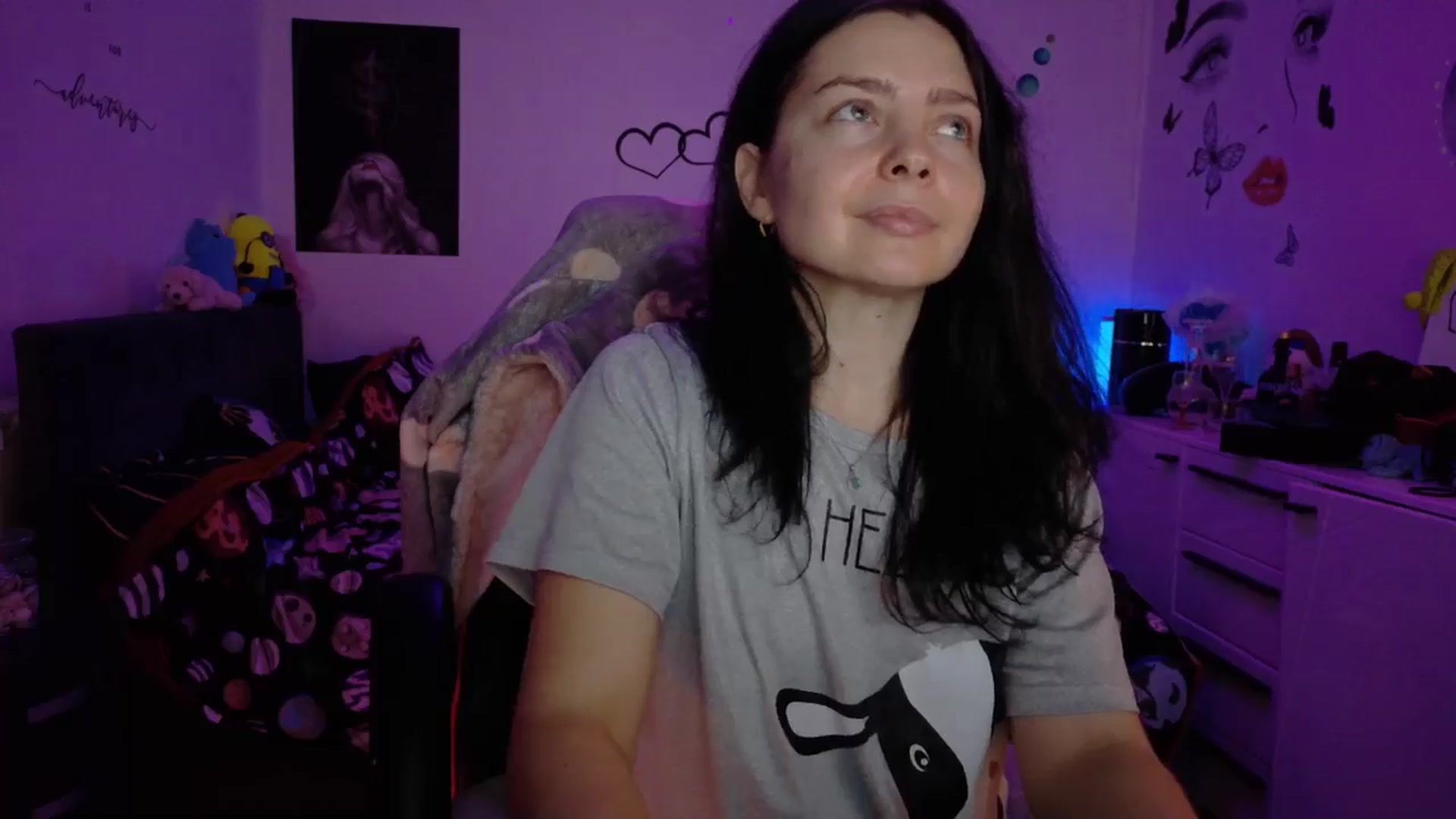 Gallery image thumbnail from YreneA's myfreecams stream on, 12/17/2025, 20:15 image 16 of 20