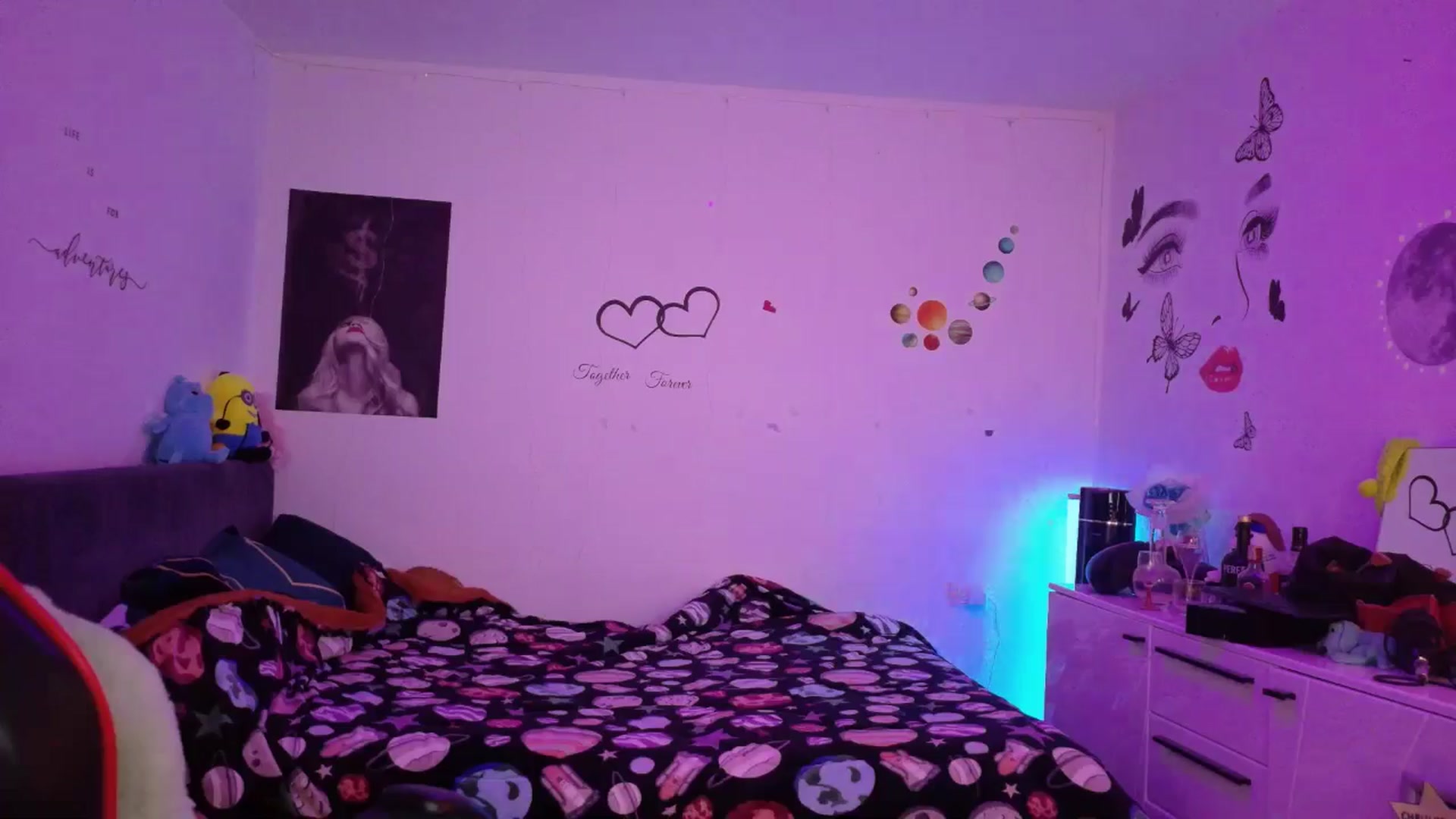 Gallery image thumbnail from YreneA's myfreecams stream on, 12/18/2025, 16:32 image 18 of 20