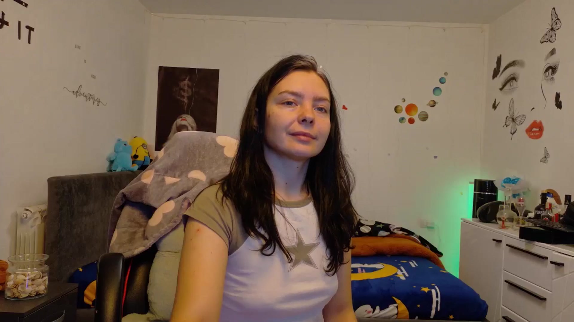 Gallery image thumbnail from YreneA's myfreecams stream on, 12/19/2025, 06:43 image 3 of 20