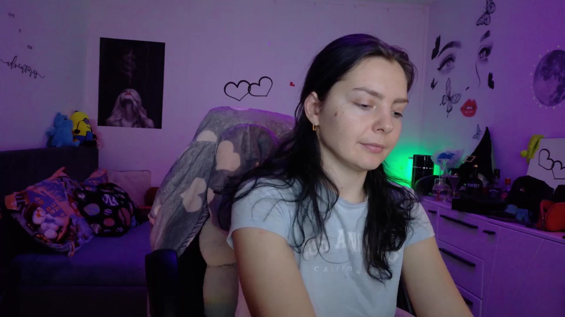 Gallery image thumbnail from YreneA's myfreecams stream on, 12/21/2025, 19:52 image 19 of 20