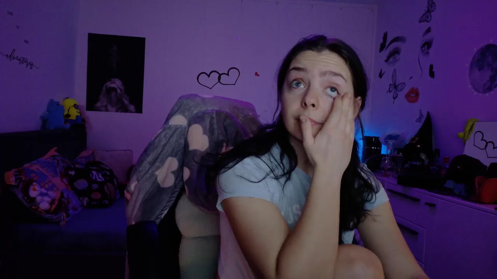 Gallery image thumbnail from YreneA's myfreecams stream on, 12/21/2025, 19:52 image 16 of 20
