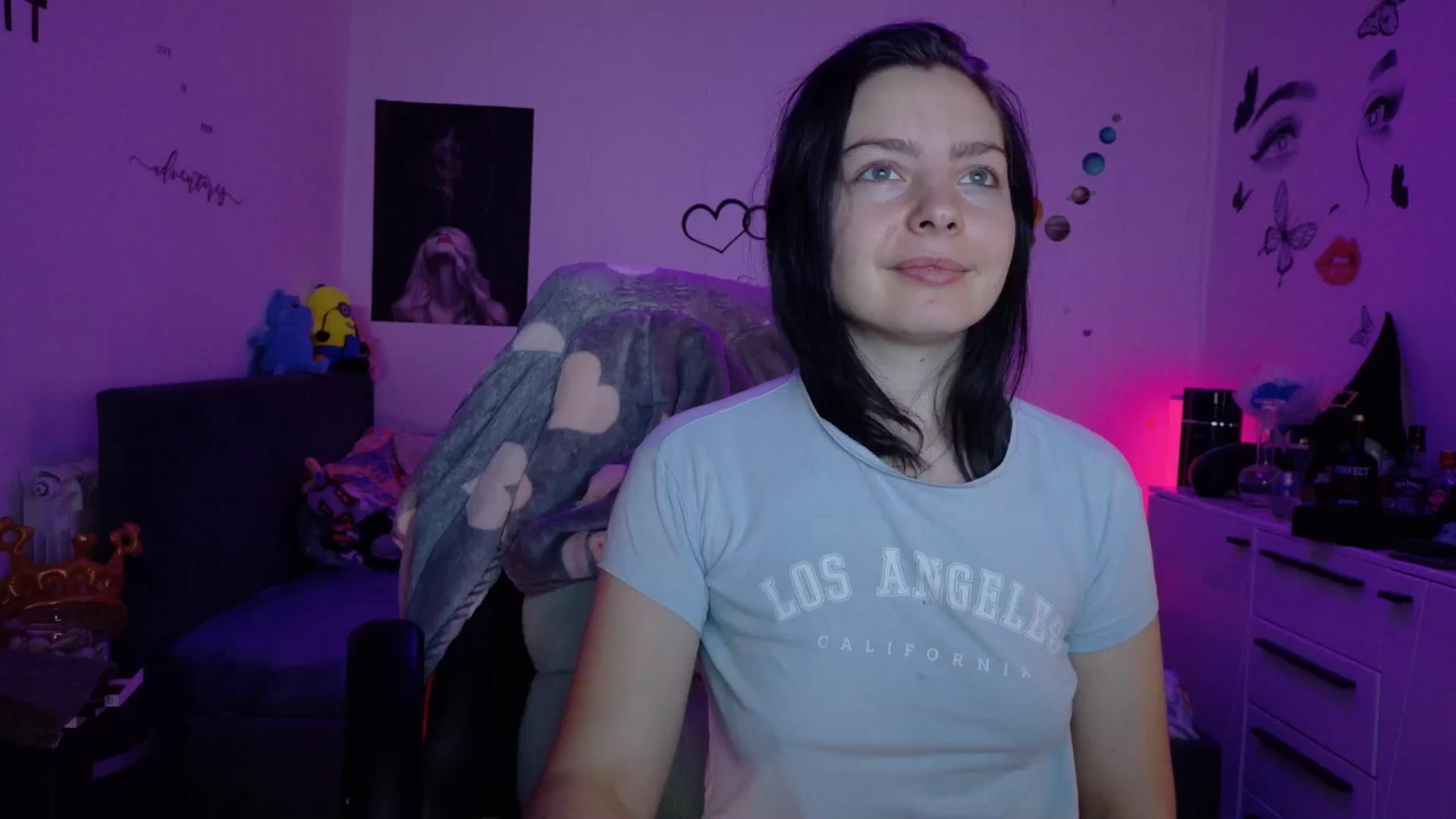 Gallery image thumbnail from YreneA's myfreecams stream on, 12/22/2025, 06:25 image 5 of 20