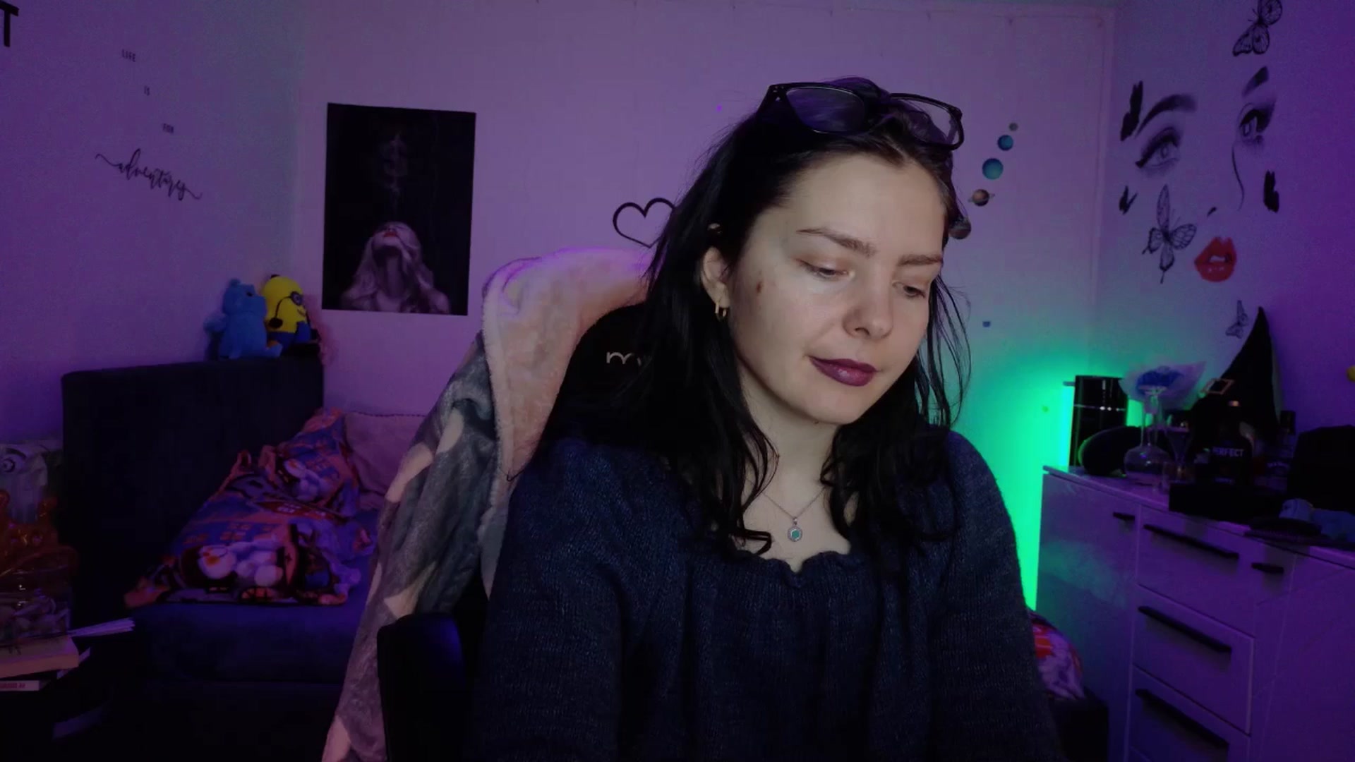 Gallery image thumbnail from YreneA's myfreecams stream on, 12/23/2025, 08:14 image 18 of 20