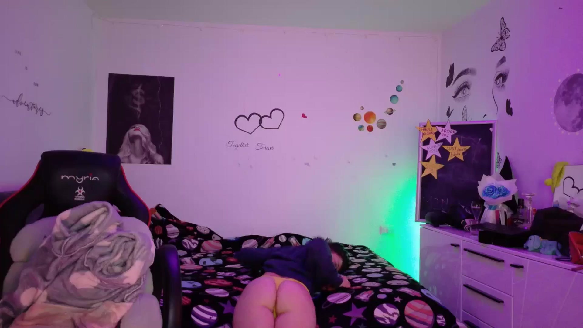 Gallery image thumbnail from YreneA's myfreecams stream on, 12/26/2025, 14:16 image 13 of 20