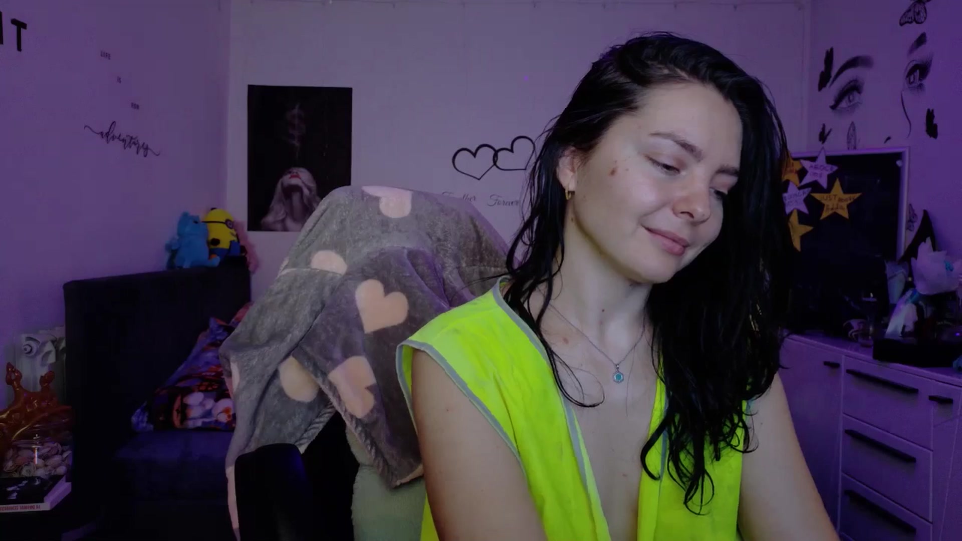 Gallery image thumbnail from YreneA's myfreecams stream on, 12/28/2025, 07:52 image 10 of 20