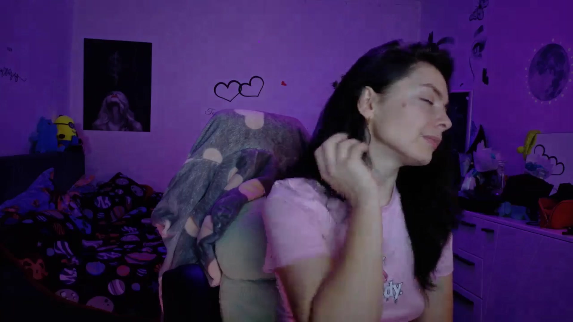 Gallery image thumbnail from YreneA's myfreecams stream on, 12/28/2025, 19:28 image 15 of 20