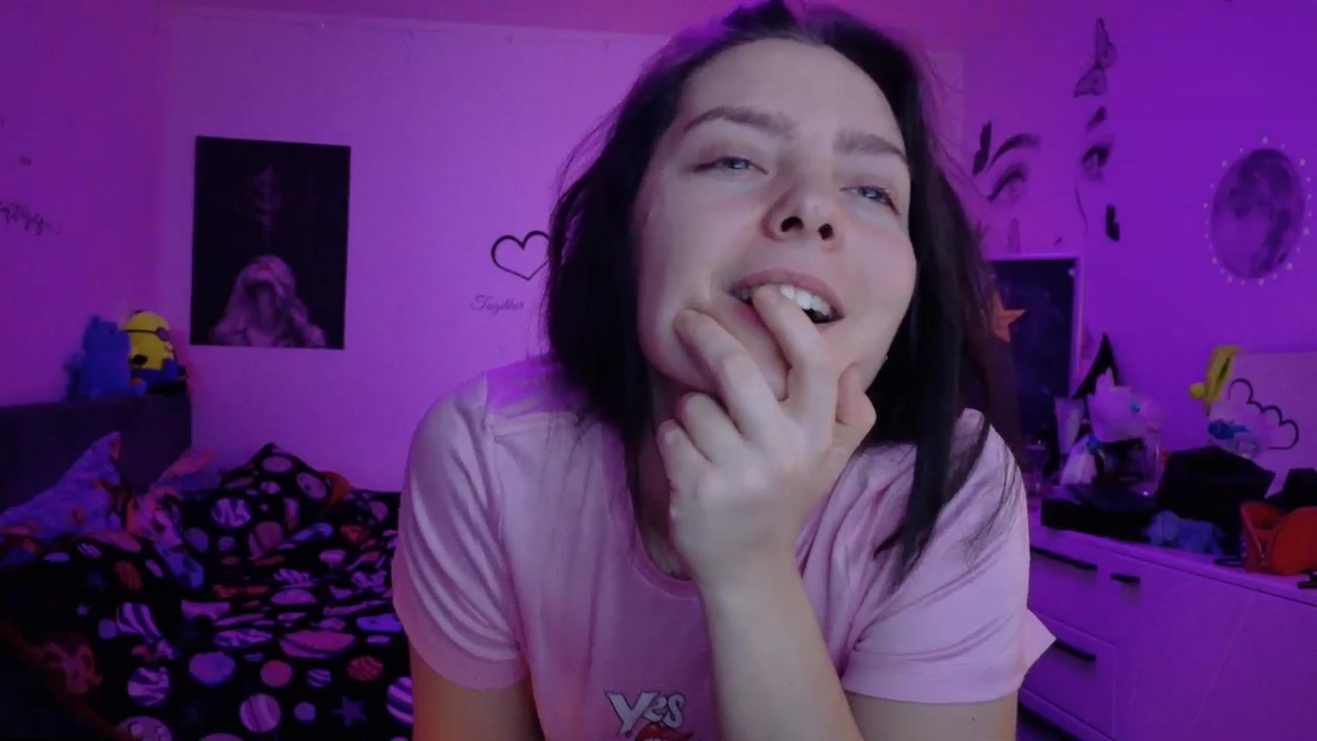 Gallery image thumbnail from YreneA's myfreecams stream on, 12/28/2025, 19:28 image 4 of 20