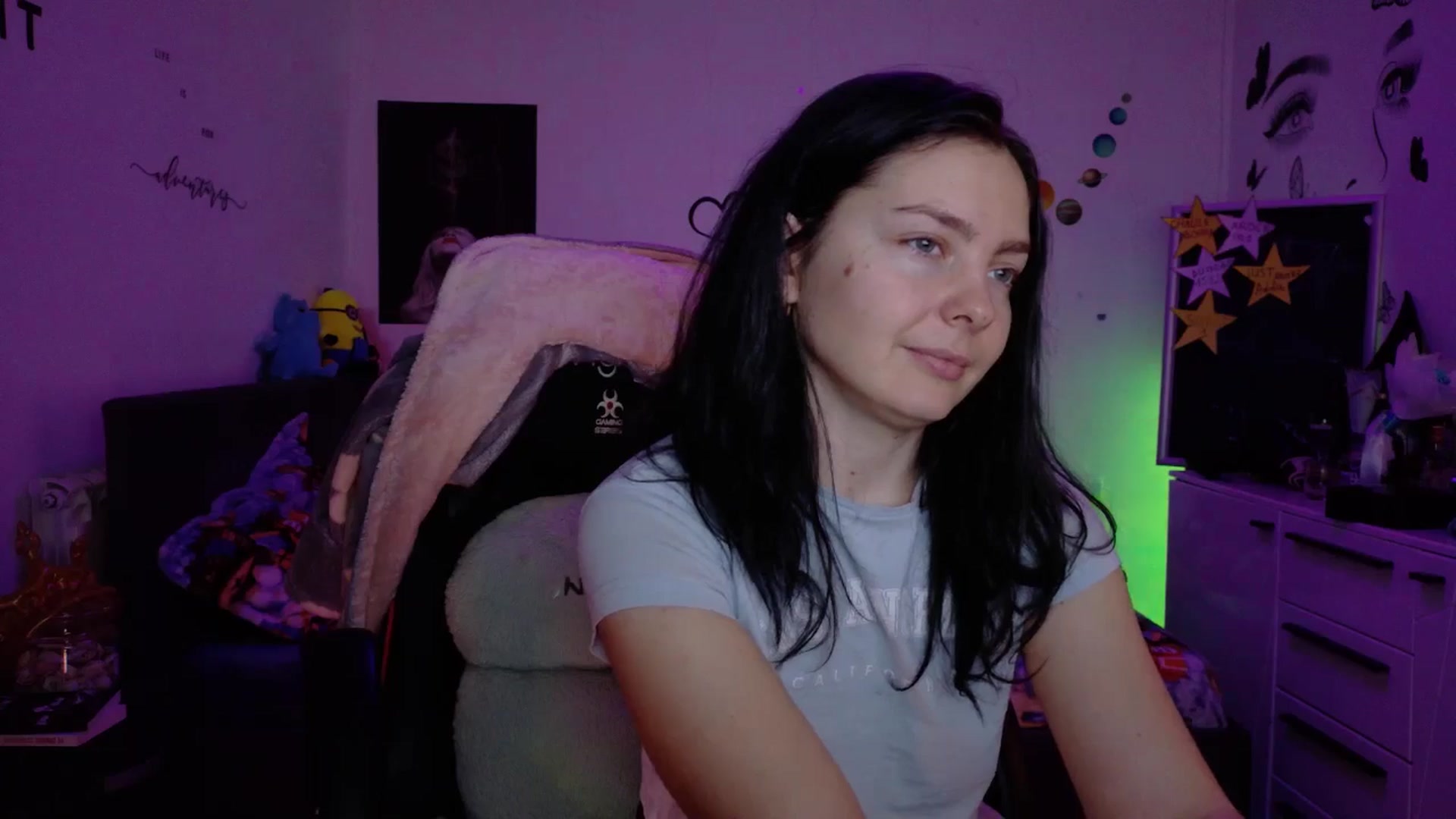 Gallery image thumbnail from YreneA's myfreecams stream on, 12/29/2025, 09:19 image 10 of 20