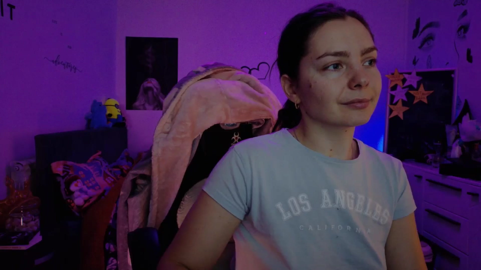 Gallery image thumbnail from YreneA's myfreecams stream on, 12/29/2025, 09:19 image 18 of 20