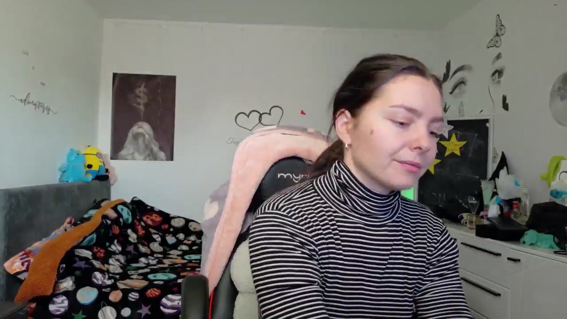 Gallery image thumbnail from YreneA's myfreecams stream on, 12/30/2025, 08:05 image 4 of 20