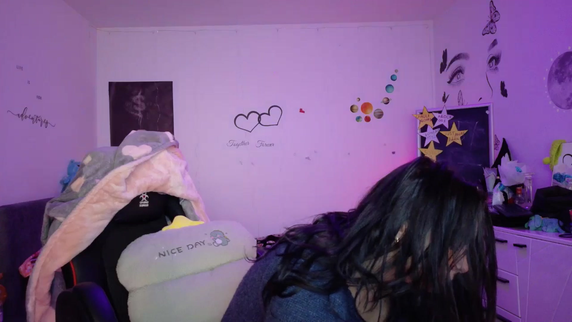 Gallery image thumbnail from YreneA's myfreecams stream on, 12/31/2025, 06:56 image 3 of 20