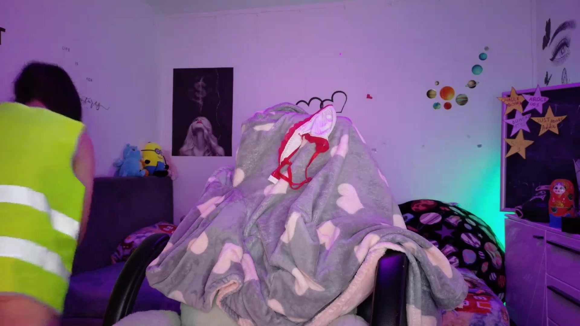 Gallery image thumbnail from YreneA's myfreecams stream on, 01/04/2026, 07:01 image 19 of 20