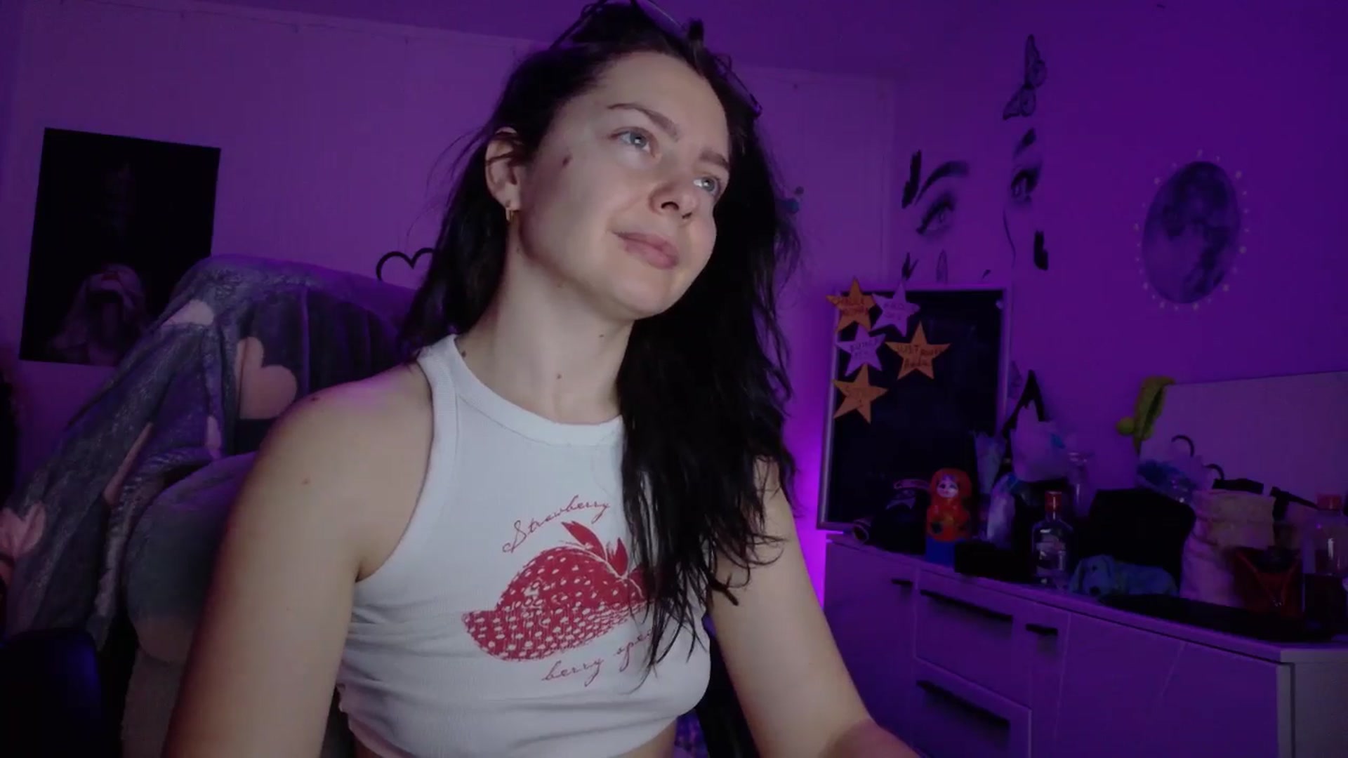 Gallery image thumbnail from YreneA's myfreecams stream on, 01/06/2026, 08:45 image 5 of 20