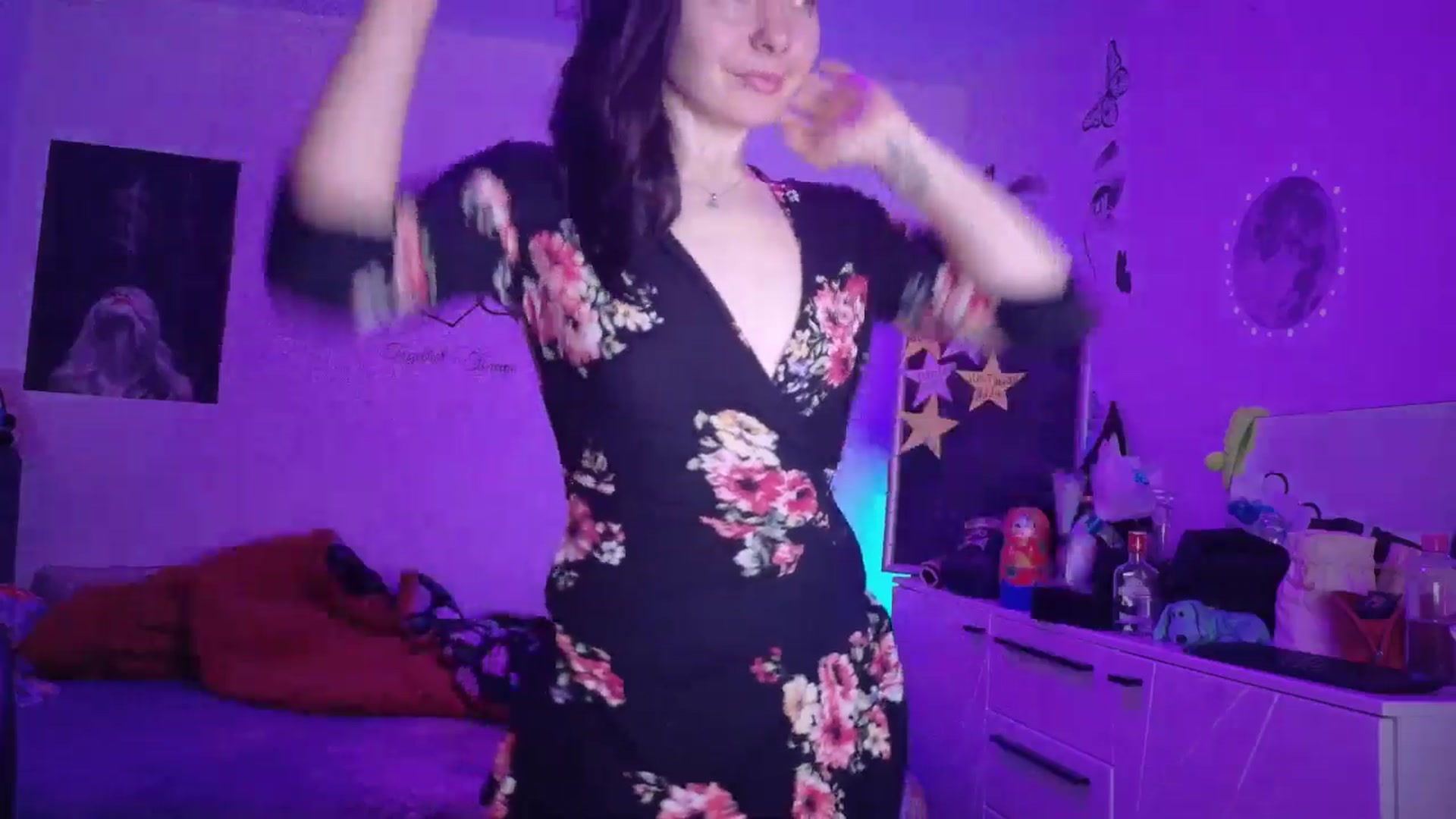 Gallery image thumbnail from YreneA's myfreecams stream on, 01/06/2026, 08:45 image 7 of 20