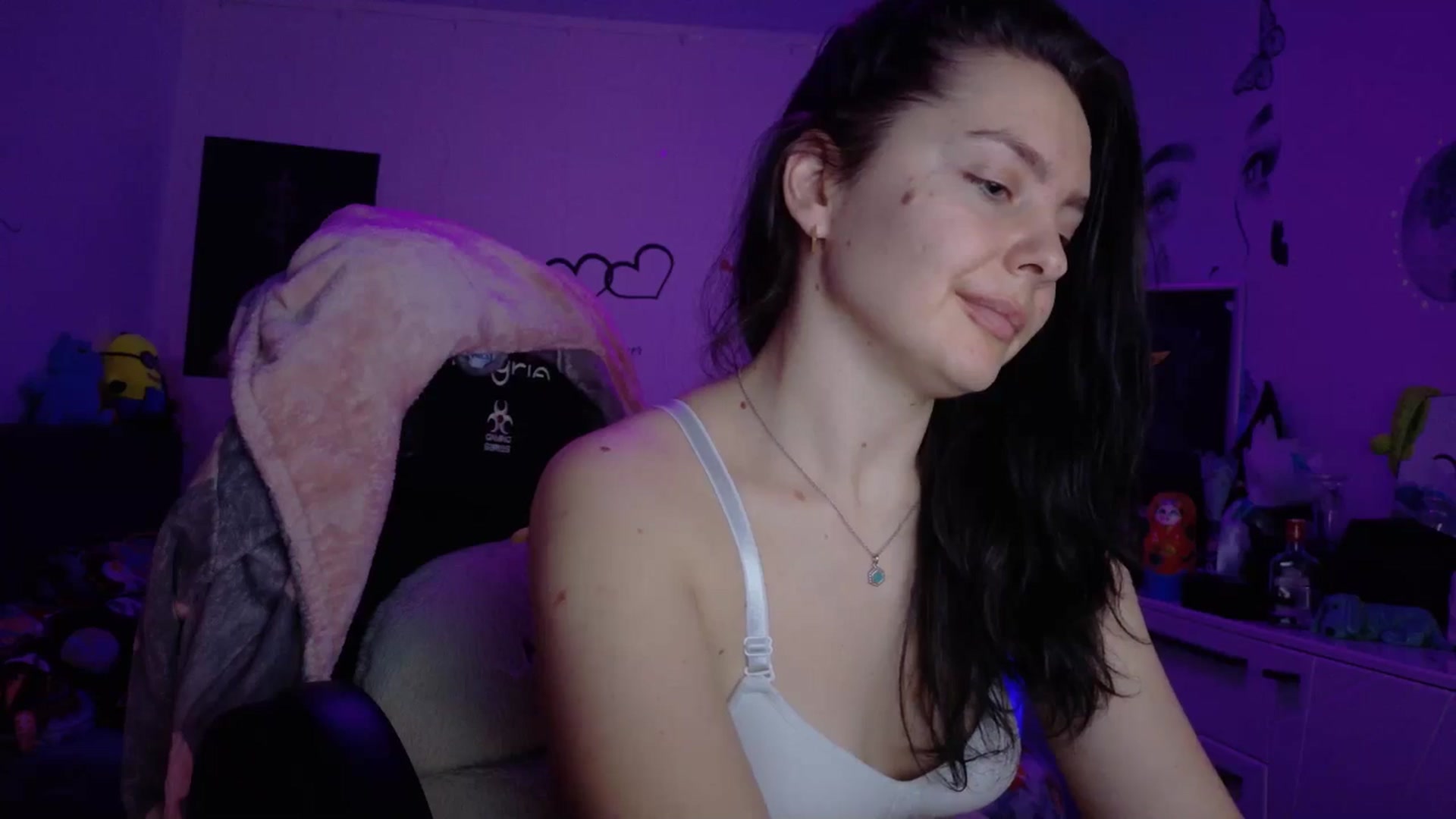 Gallery image thumbnail from YreneA's myfreecams stream on, 01/08/2026, 13:35 image 18 of 20