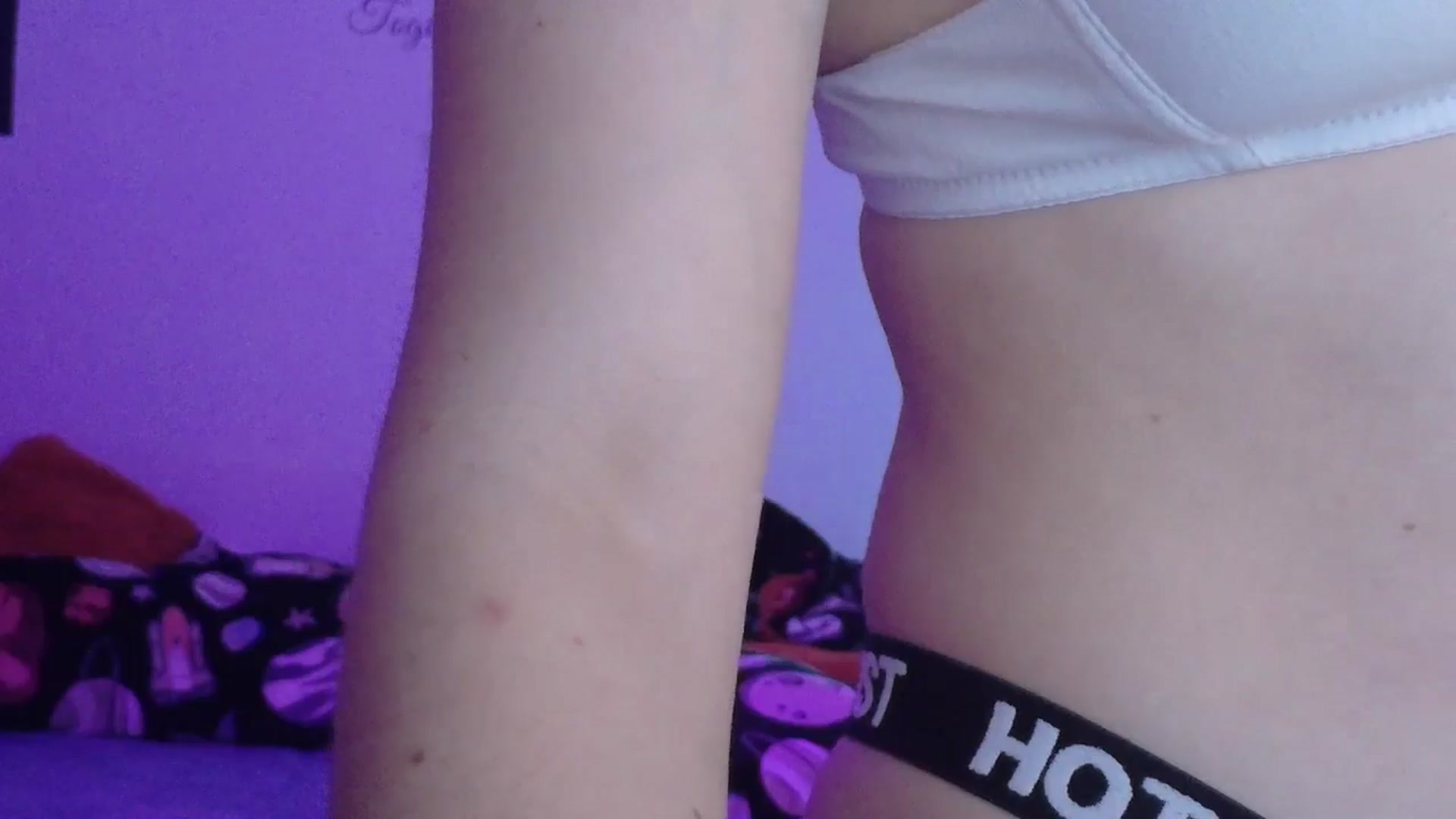 Gallery image thumbnail from YreneA's myfreecams stream on, 01/08/2026, 19:18 image 10 of 20