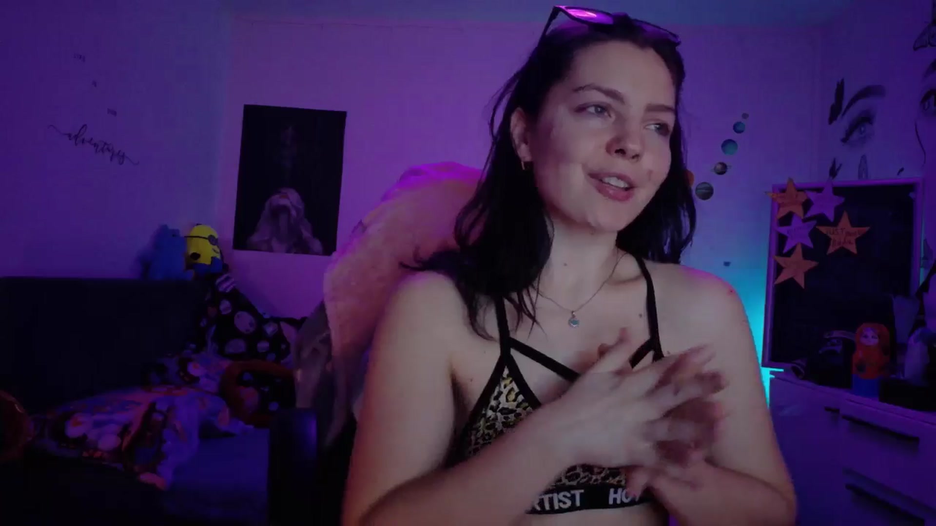 Gallery image thumbnail from YreneA's myfreecams stream on, 01/08/2026, 20:54 image 19 of 20