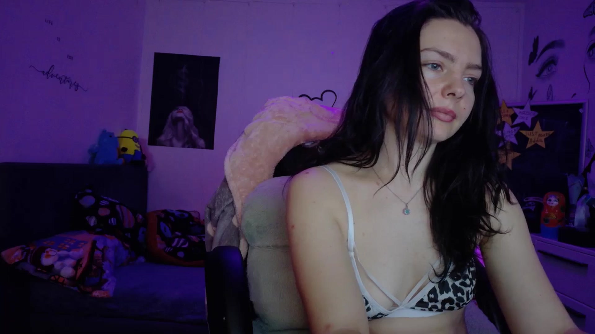 Gallery image thumbnail from YreneA's myfreecams stream on, 01/09/2026, 07:27 image 13 of 20