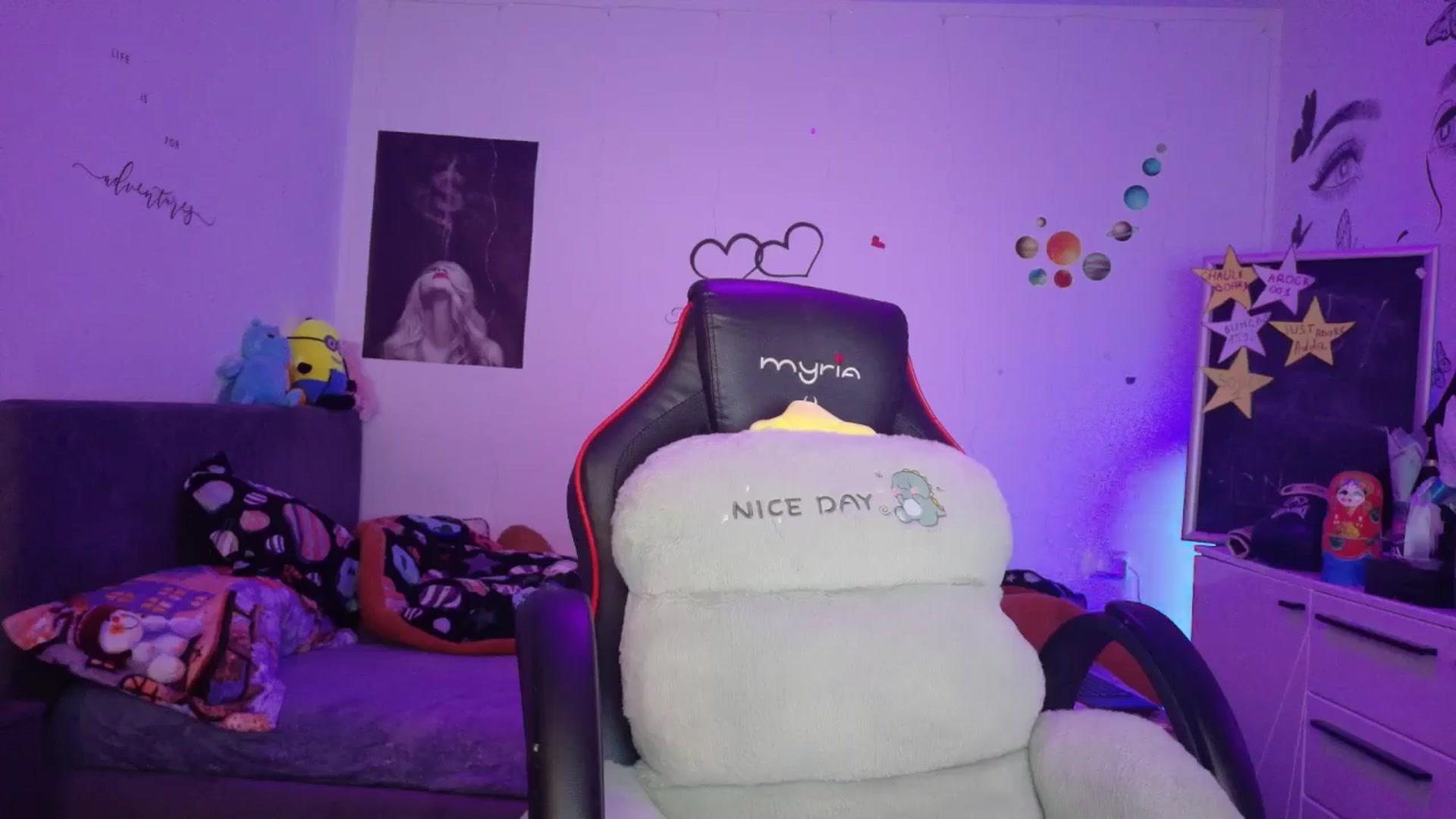 Gallery image thumbnail from YreneA's myfreecams stream on, 01/09/2026, 07:27 image 16 of 20