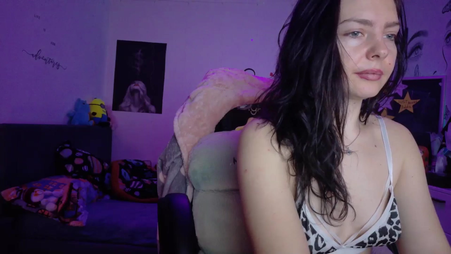 Gallery image thumbnail from YreneA's myfreecams stream on, 01/09/2026, 07:27 image 4 of 20